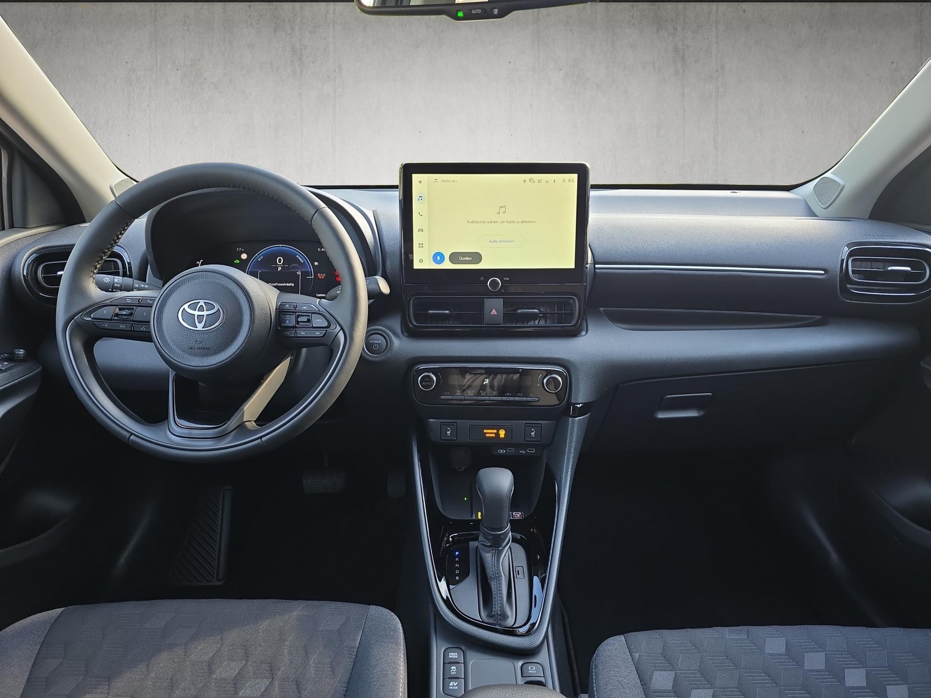 TOYOTA Yaris 1.5 VVT-i HSD Trend-image-10