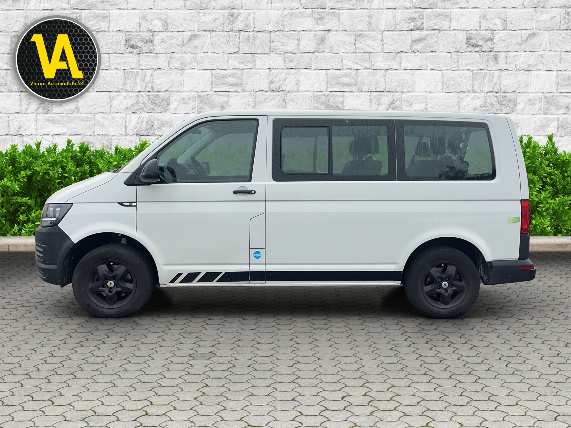 VW T6 2.0 TDI DSG 9 Places-image-0
