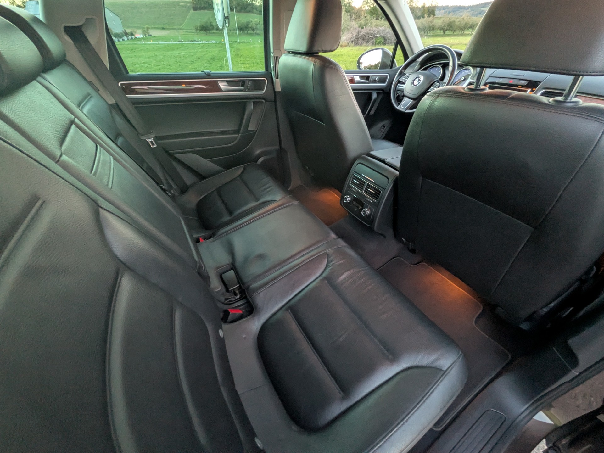 VW Touareg 3.0 TDI BlueMotion Technology Tiptronic-image-17