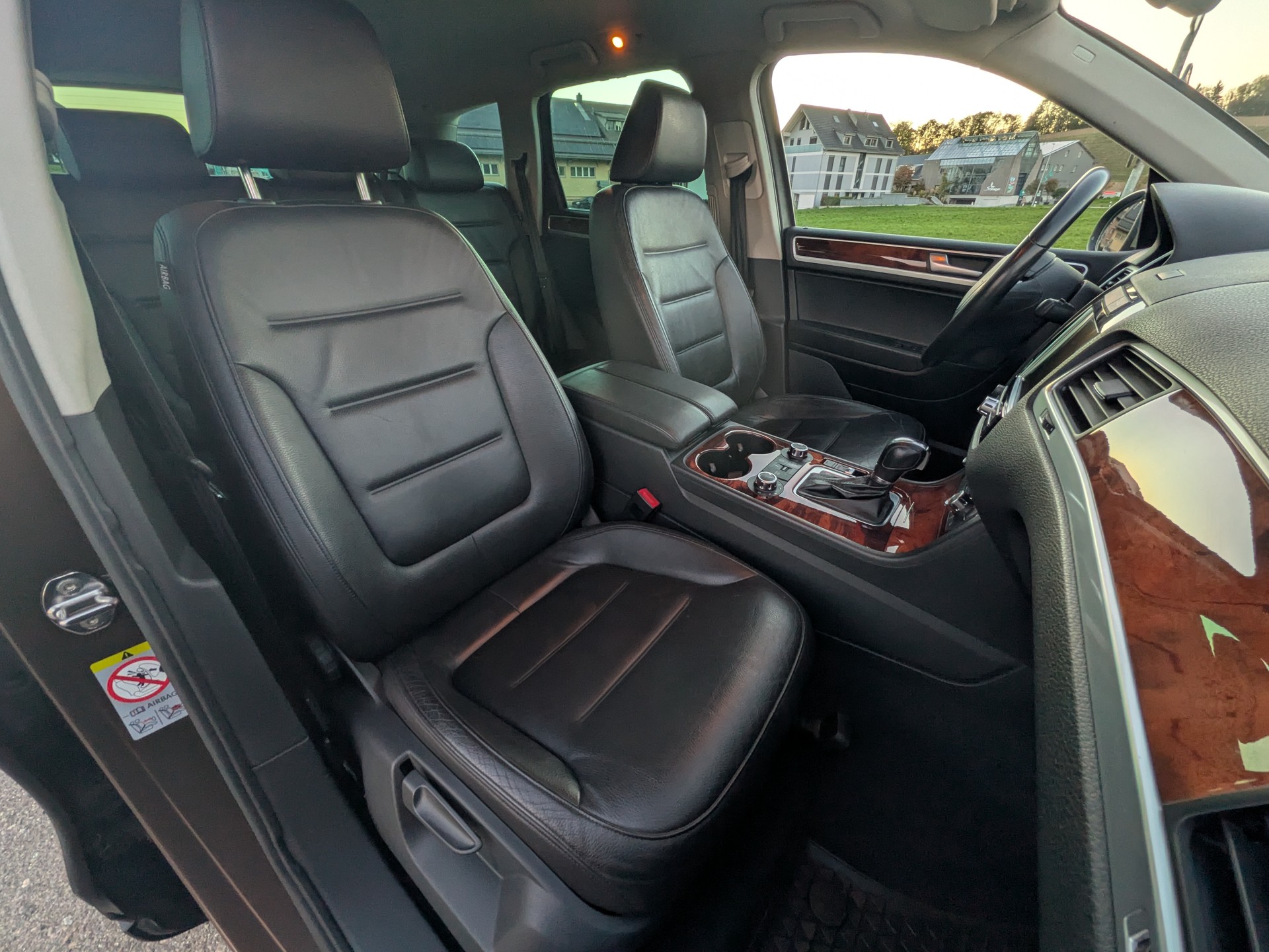 VW Touareg 3.0 TDI BlueMotion Technology Tiptronic-image-14