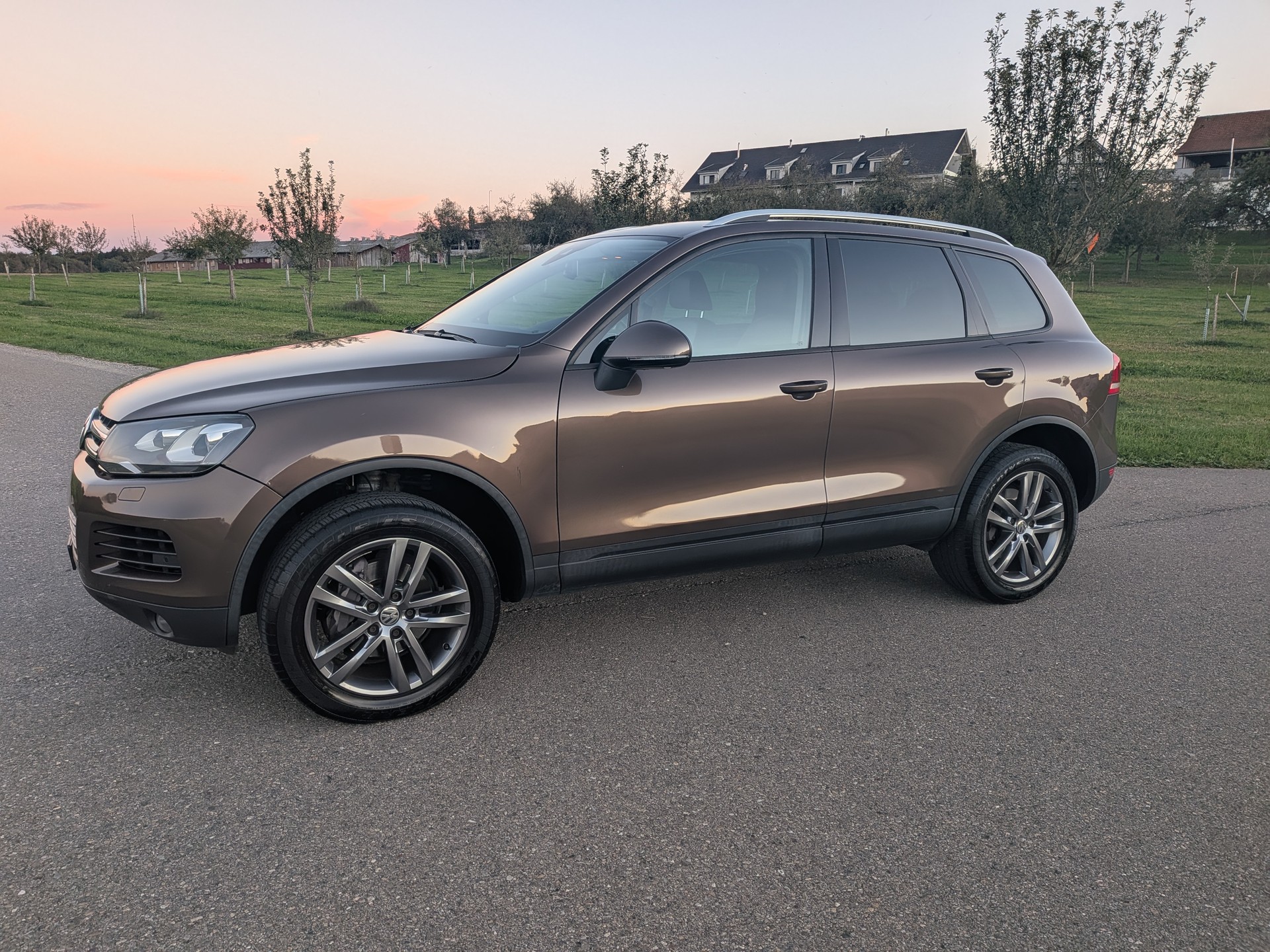VW Touareg 3.0 TDI BlueMotion Technology Tiptronic-image-2
