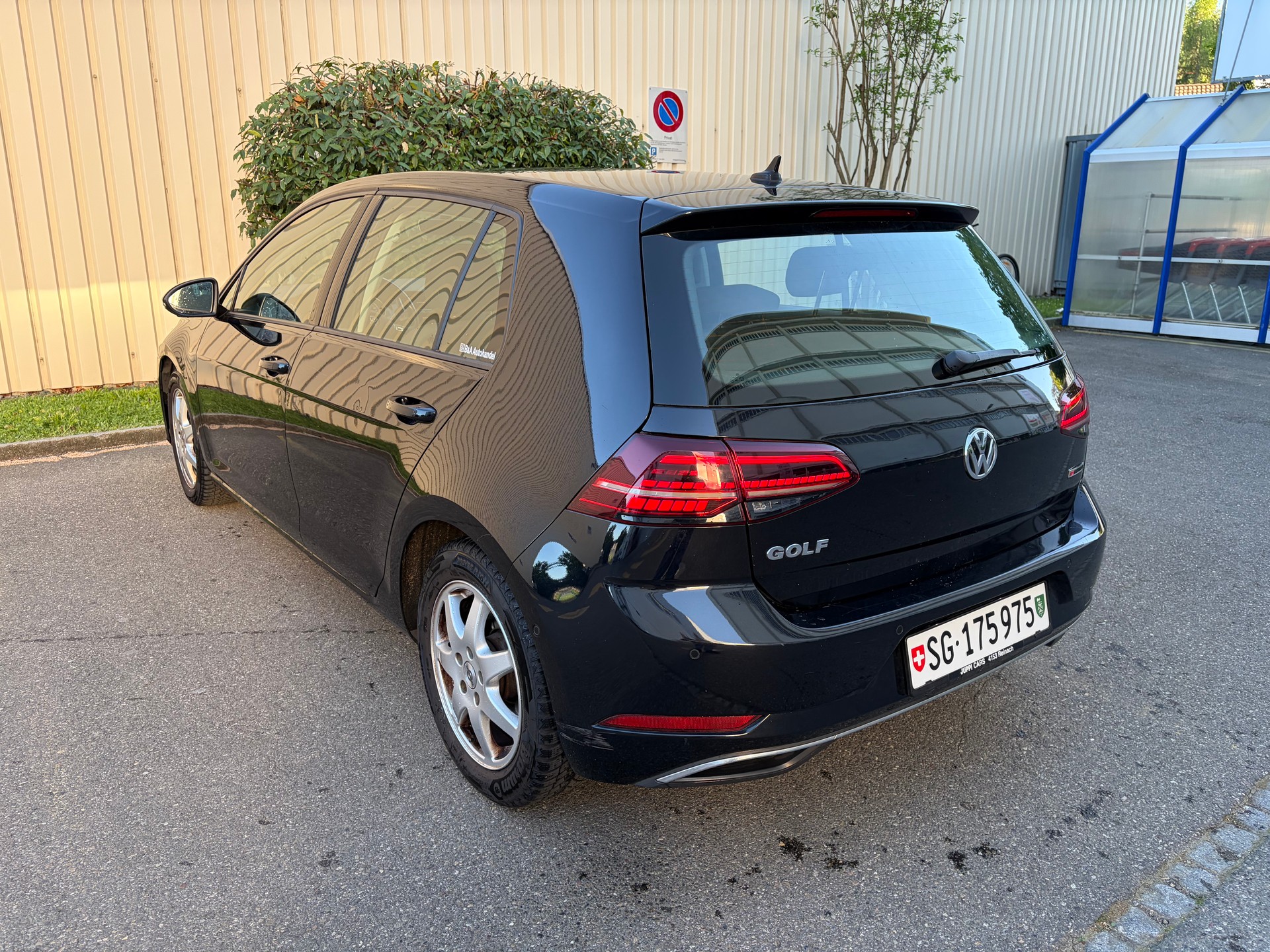VW Golf 2.0 TDI Highline 4Motion DSG-image-6