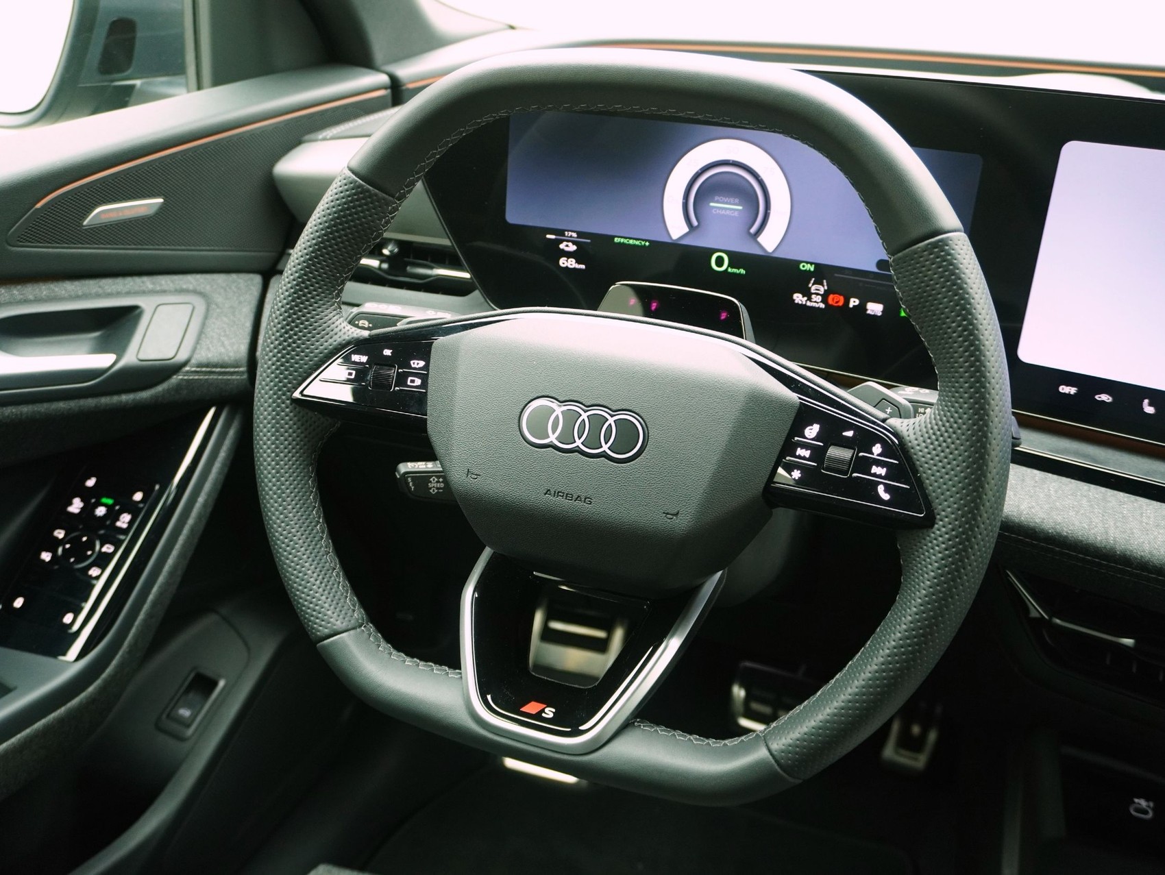 AUDI Q6 e-tron S line quattro **Audi Werksgarantie bis 02/2031**-image-13