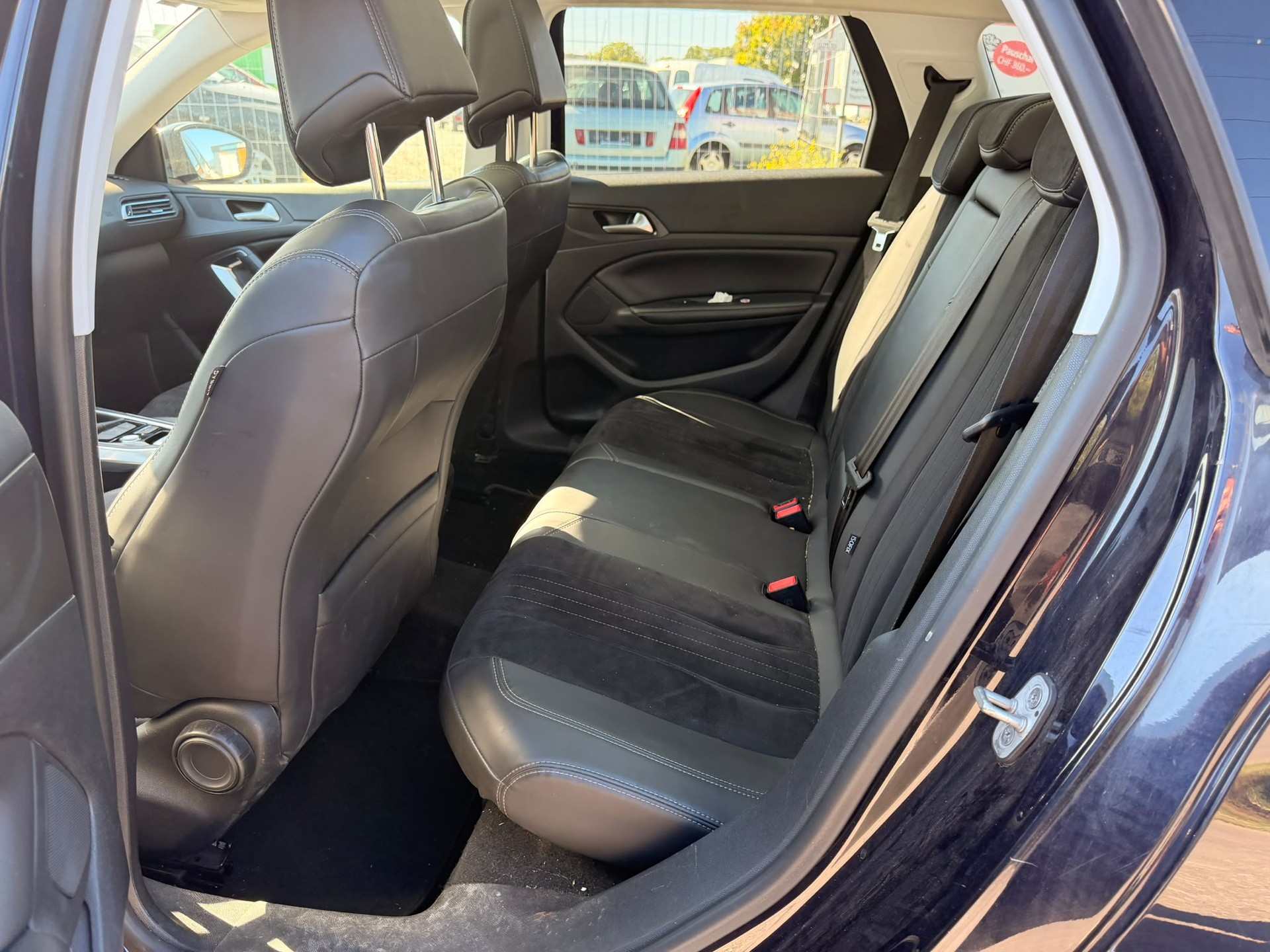PEUGEOT 308 SW 1.2 THP Style Automatic-image-5