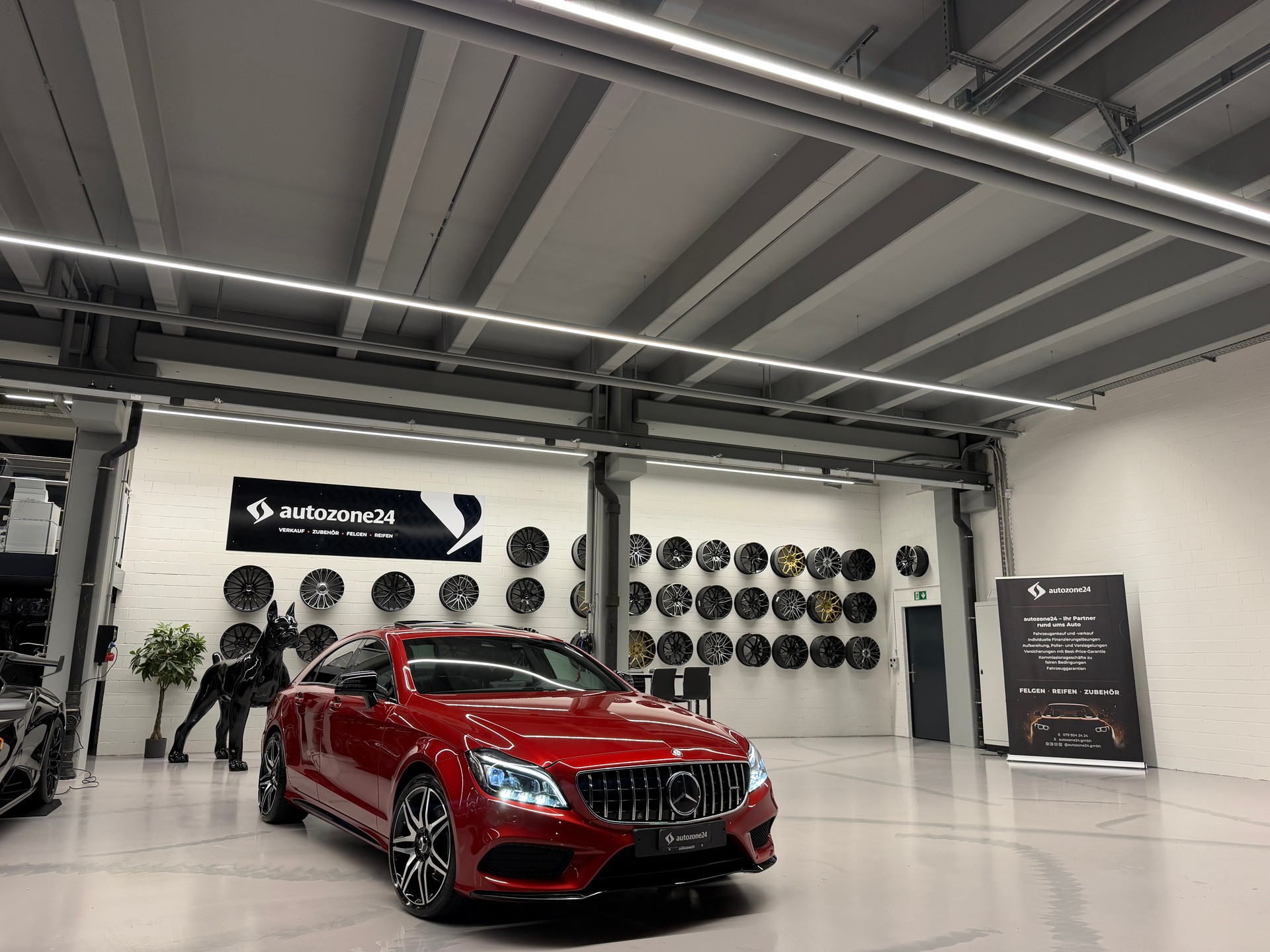 MERCEDES-BENZ CLS 350 d 4matic *AMG Line*Designo Hyazinthrot Metallic*Top Ausstattung*Frisch ab Service*Garantie*-image-6