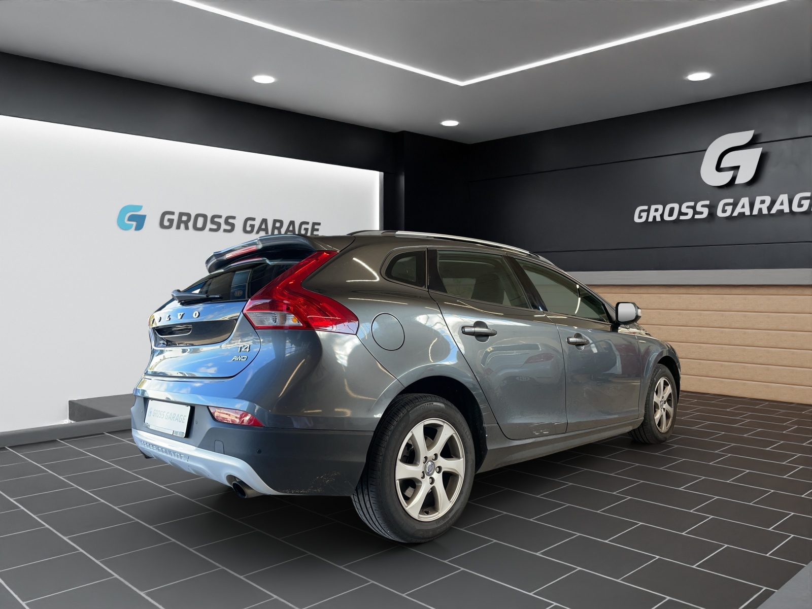 VOLVO V40 CC-image-3