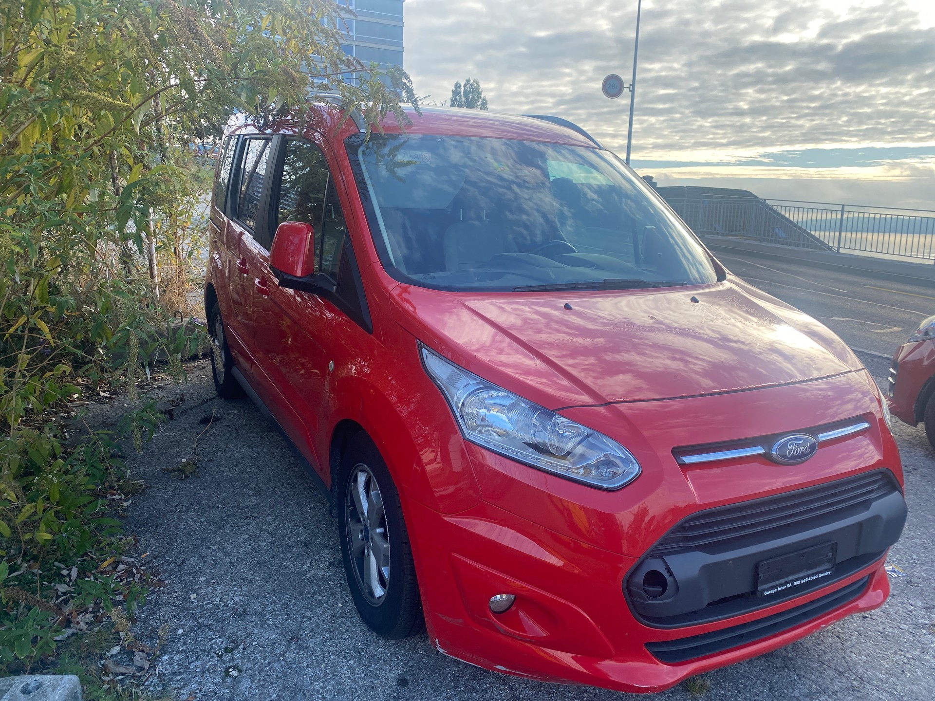 FORD Tourneo Connect 1.0 SCTi Titanium-image-4
