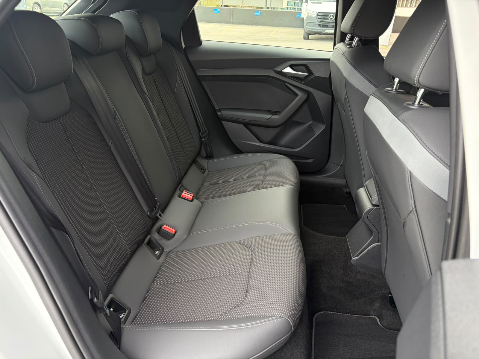 AUDI A1 Sportback 30 TFSI Attraction S-tronic-image-14