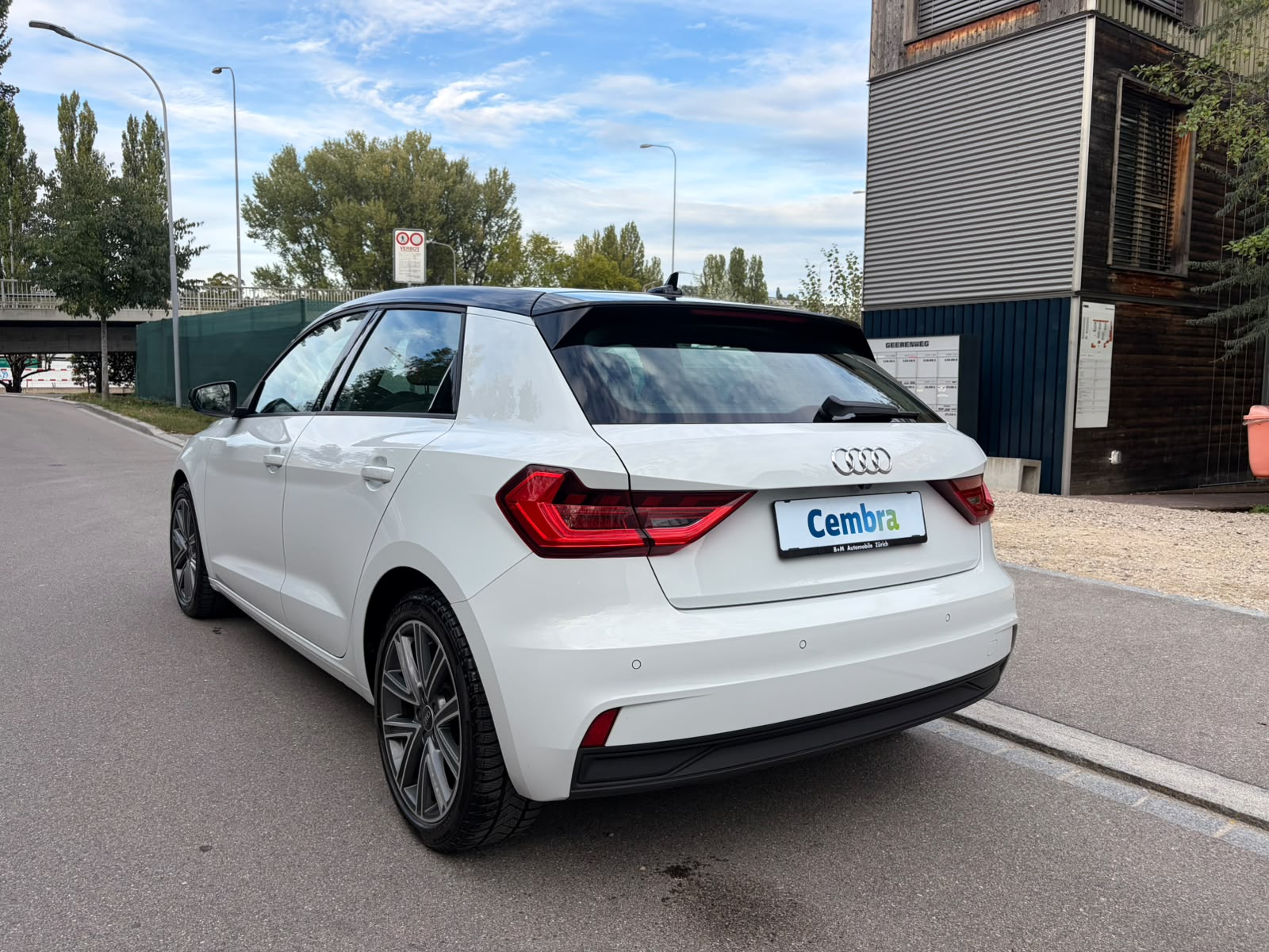 AUDI A1 Sportback 30 TFSI Attraction S-tronic-image-5