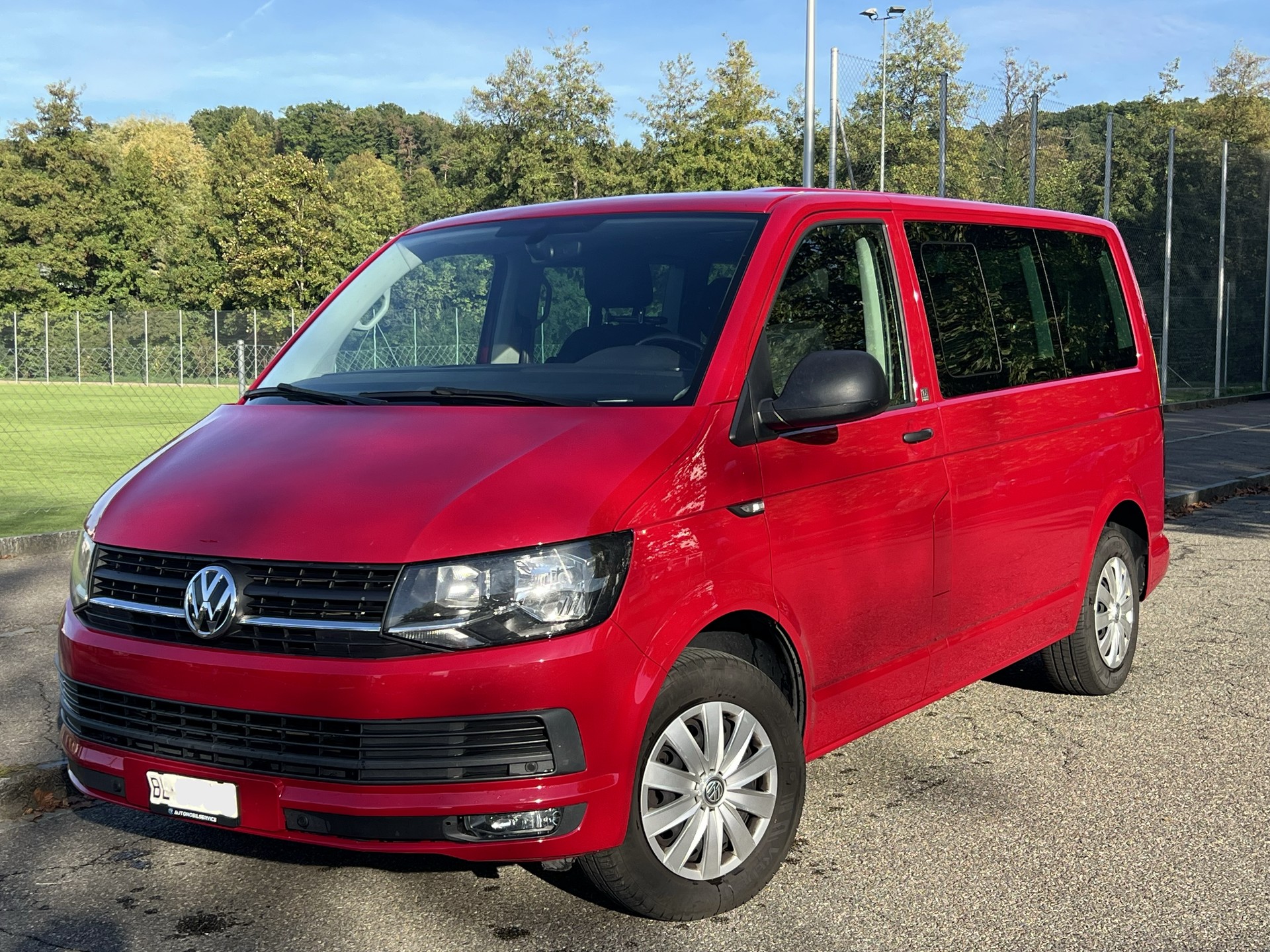 VW Multivan 2.0 TDI-image-0