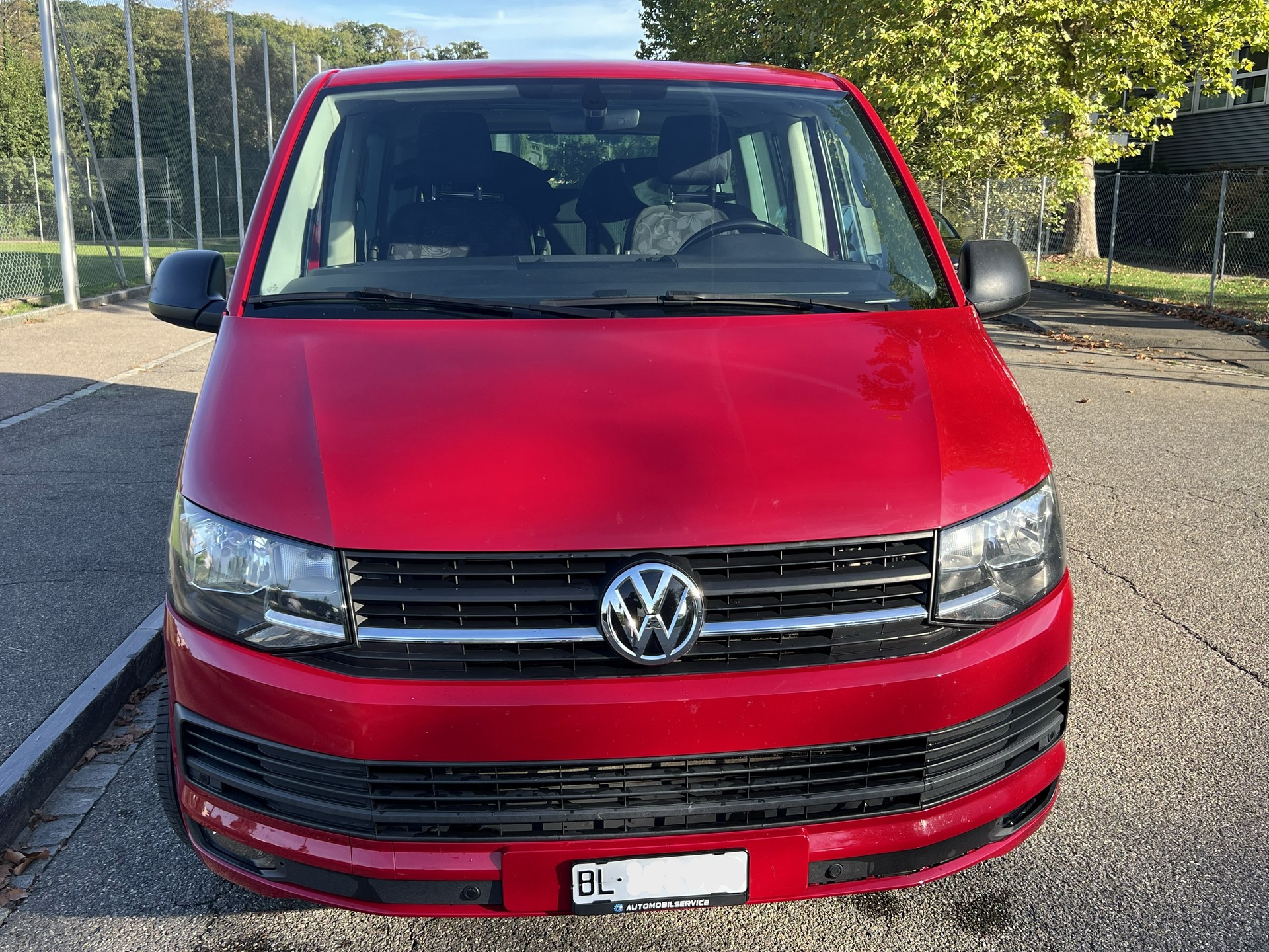 VW Multivan 2.0 TDI-image-1