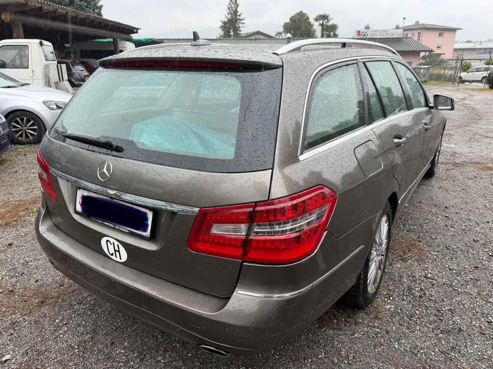 MERCEDES-BENZ E 350 Avantgarde 4Matic 7G-Tronic-image-3
