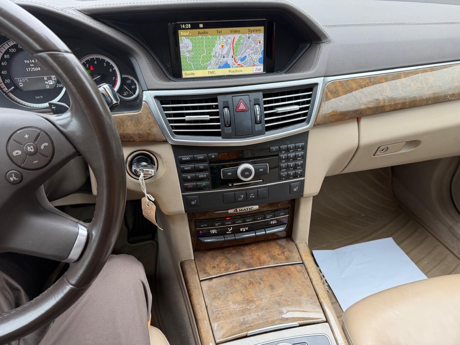 MERCEDES-BENZ E 350 Avantgarde 4Matic 7G-Tronic-image-10