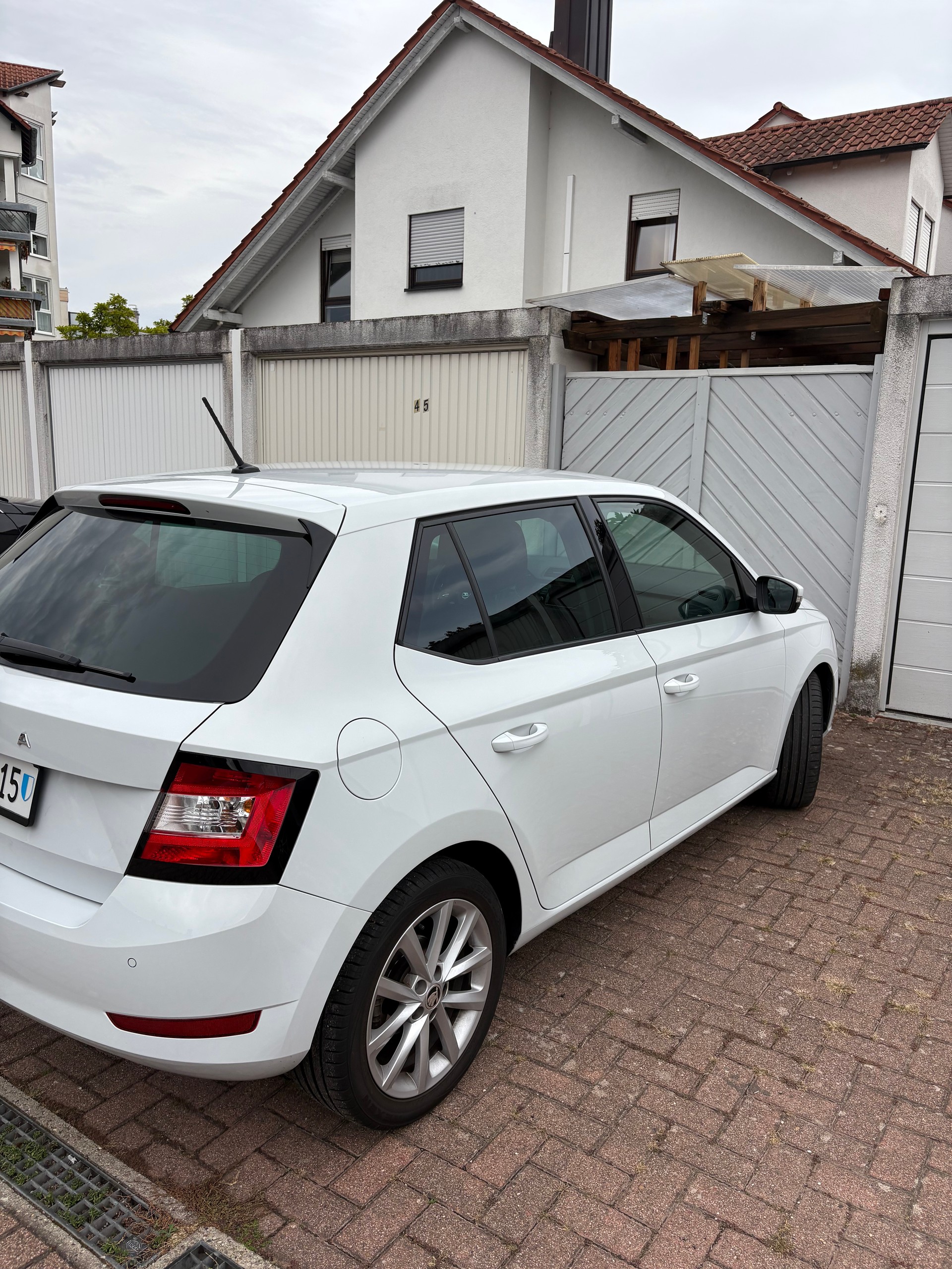 SKODA 1.0 TSI Ambition DSG-image-2