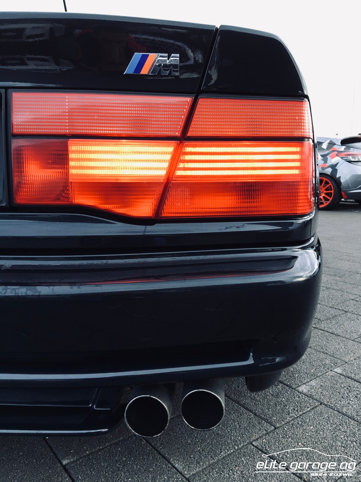 BMW 850CSi-image-2
