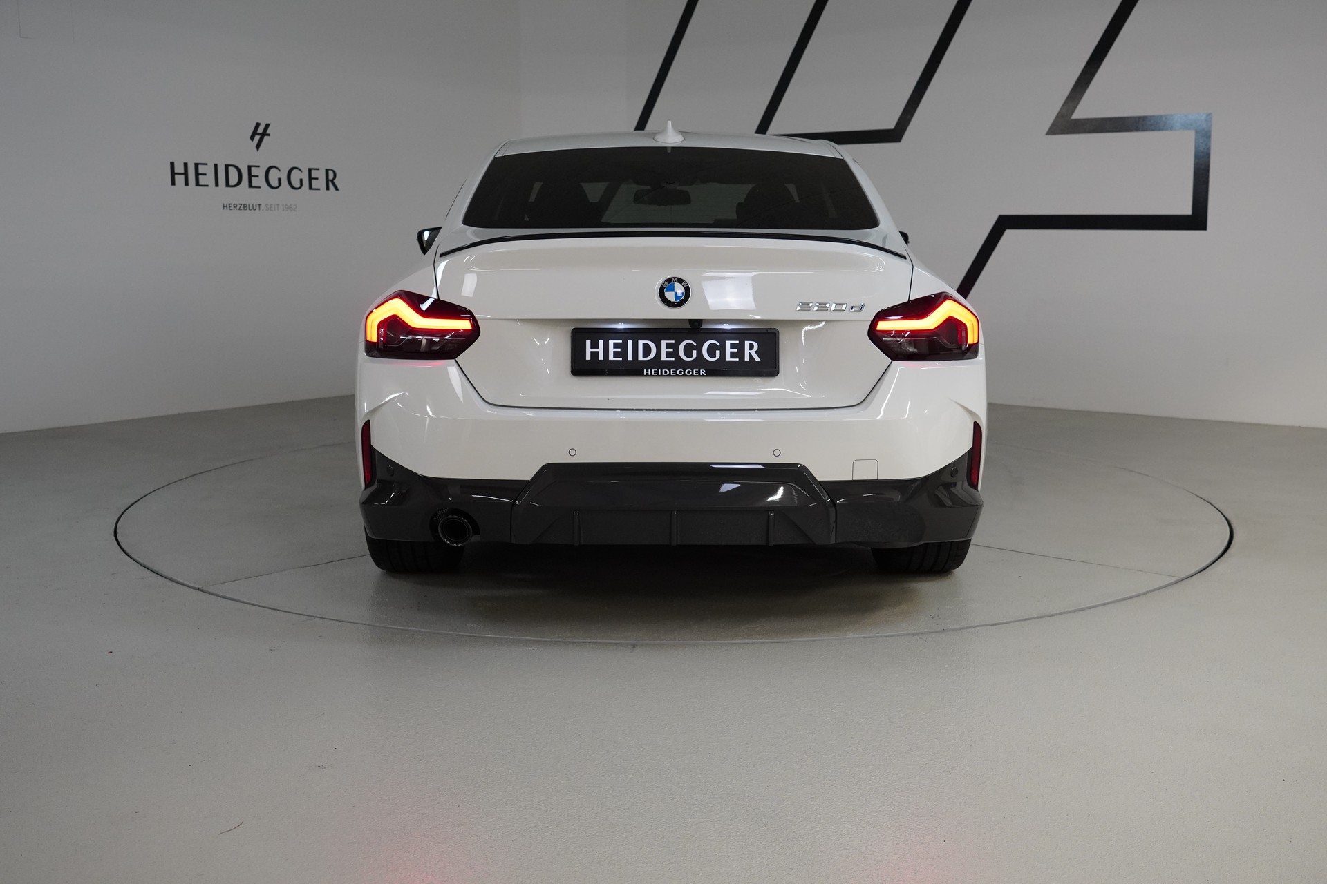 BMW 220d M Sport Pro-image-5