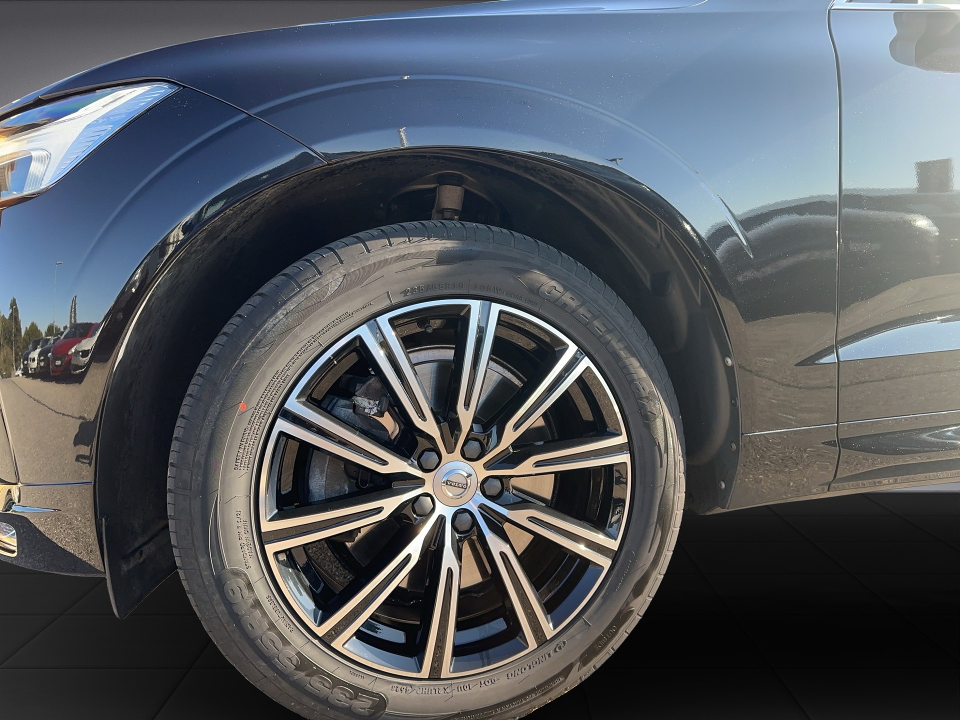 VOLVO XC60 2.0 T6 R-Design AWD-image-4