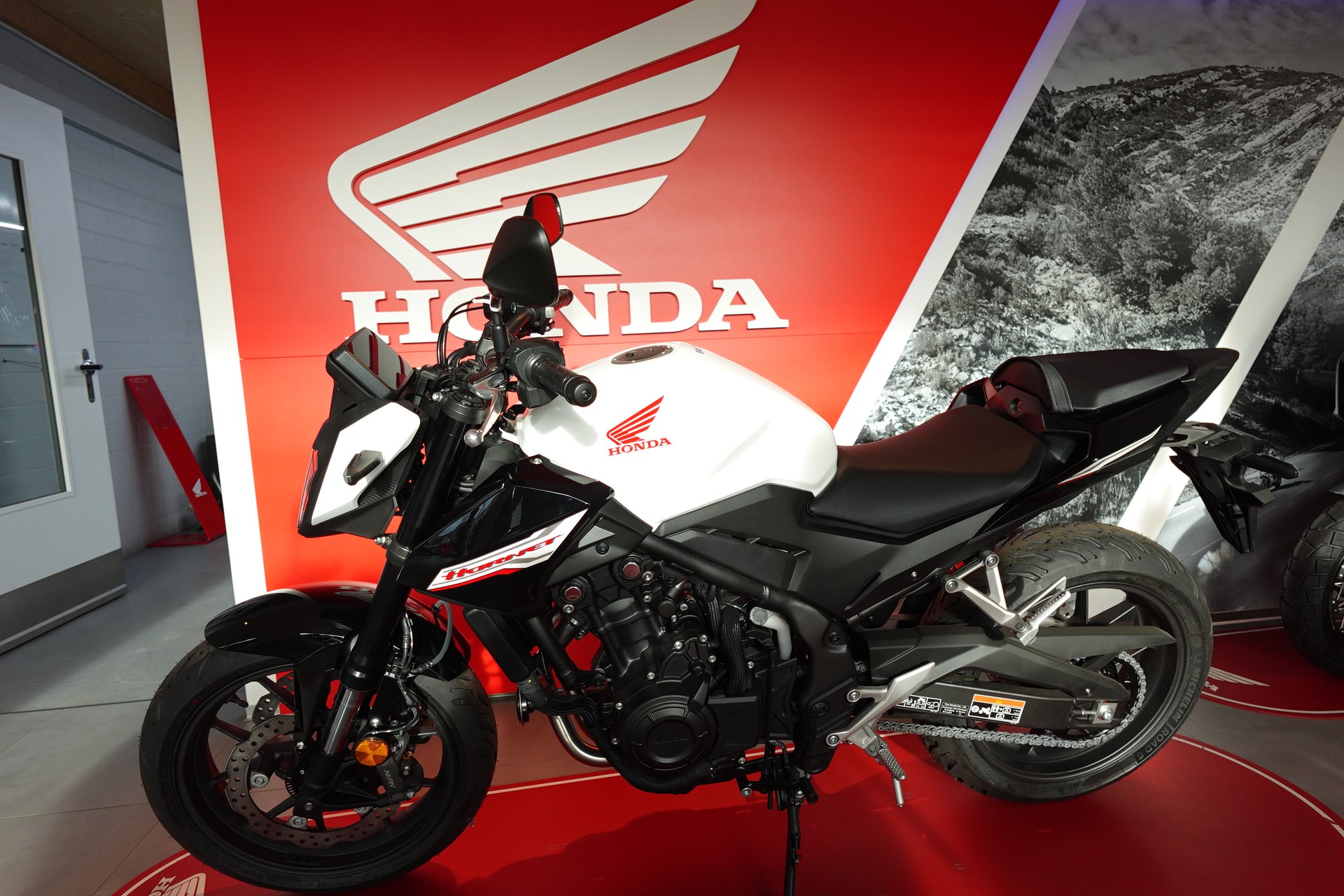 HONDA CB 500 Hornet-showroom-element-1