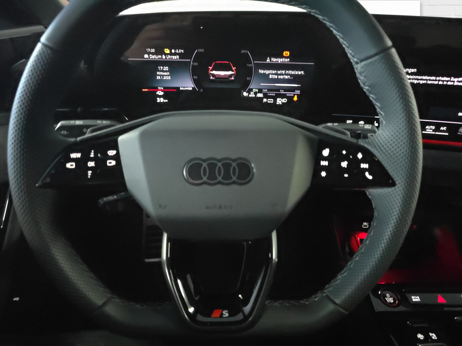 AUDI S6 Avant e-tron quattro-image-5
