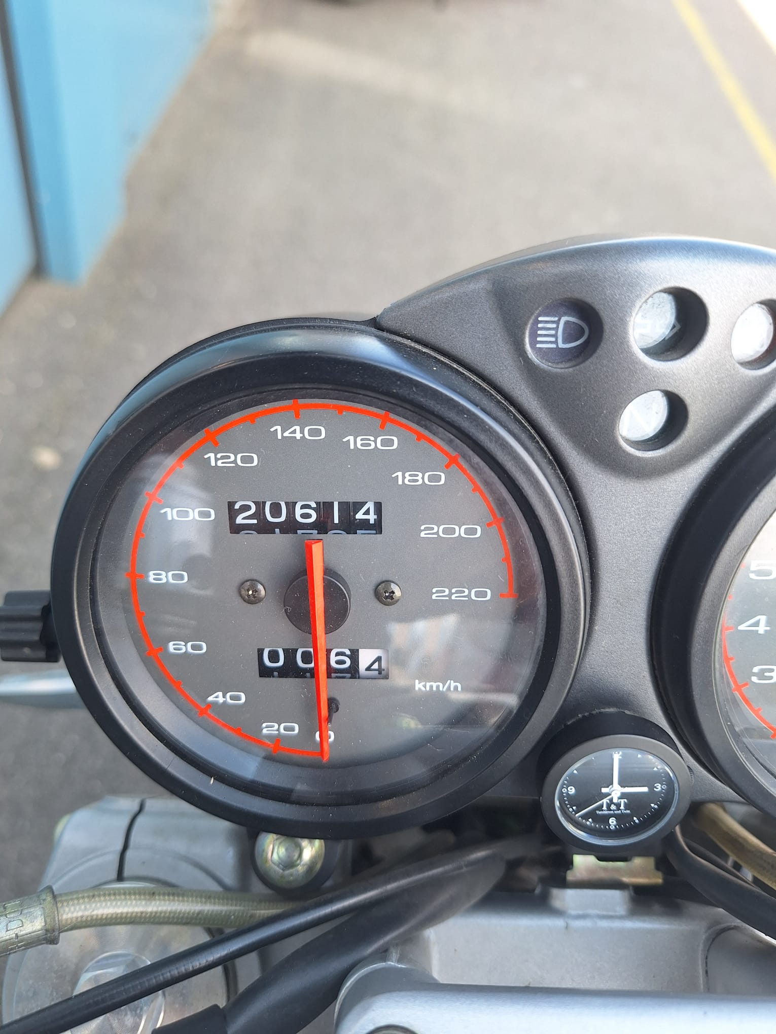 DUCATI Monster 900 i.e.-image-4