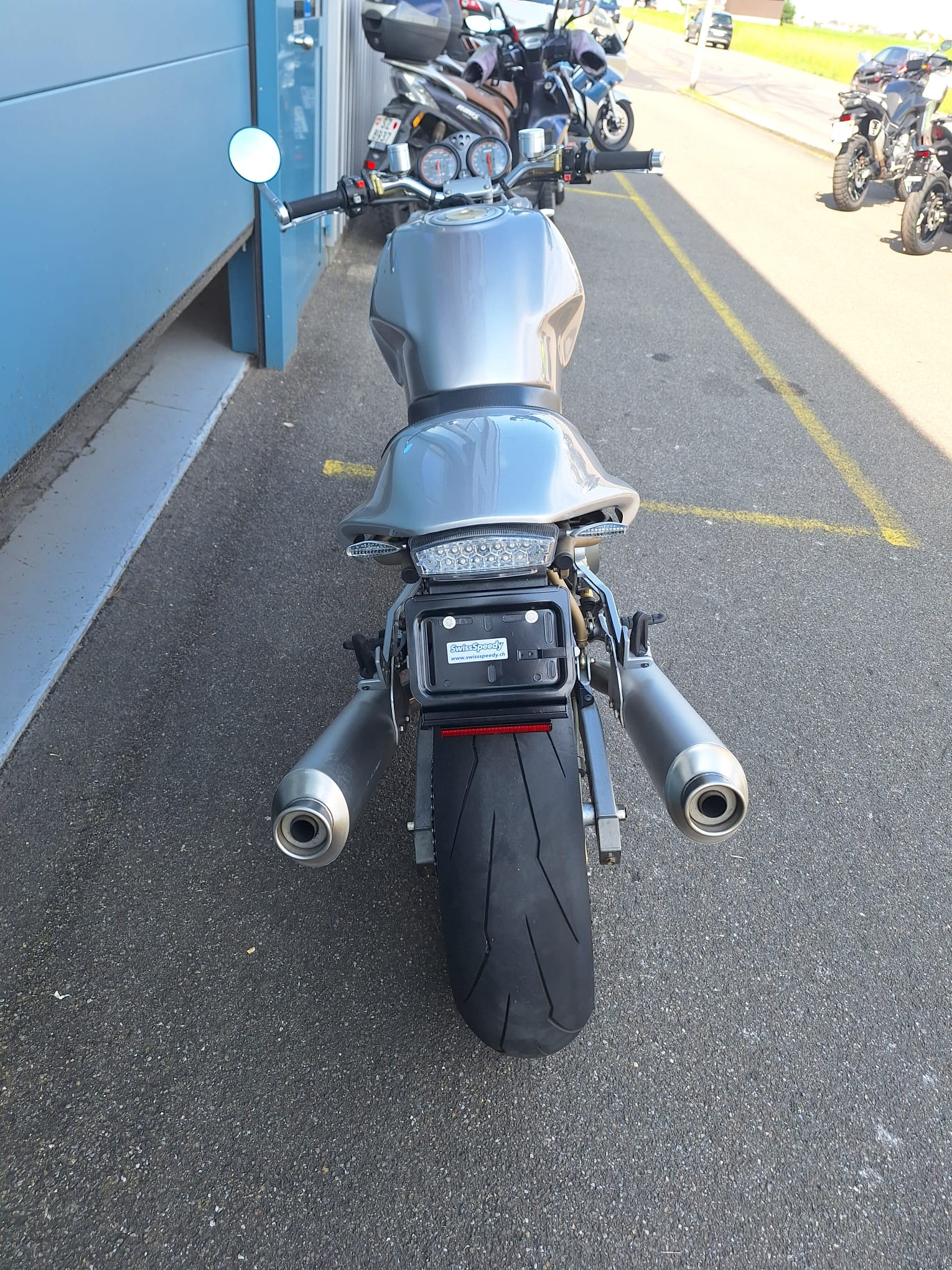 DUCATI Monster 900 i.e.-image-3