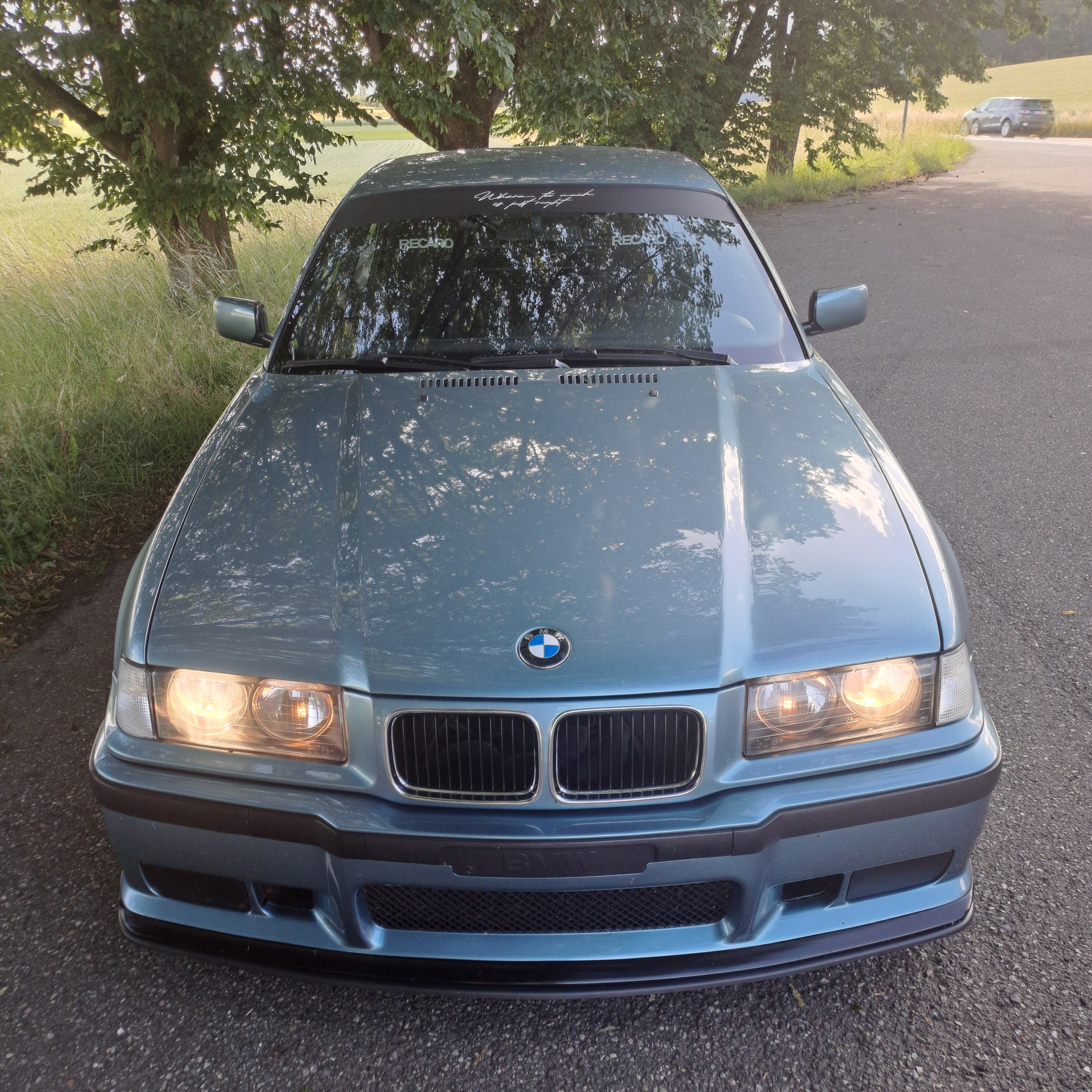 BMW 328i-image-7