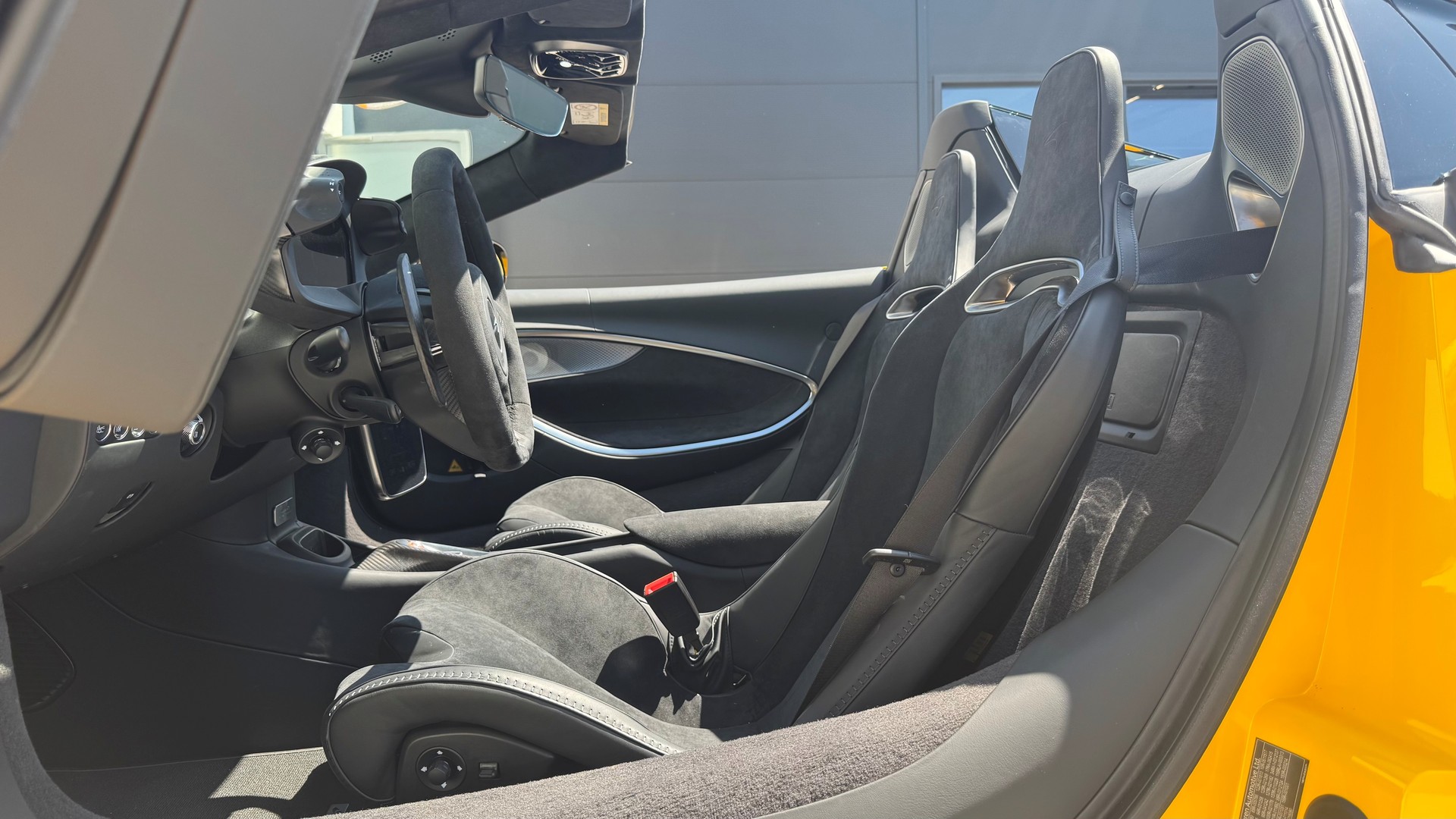 McLAREN Artura Spider Performance-image-10
