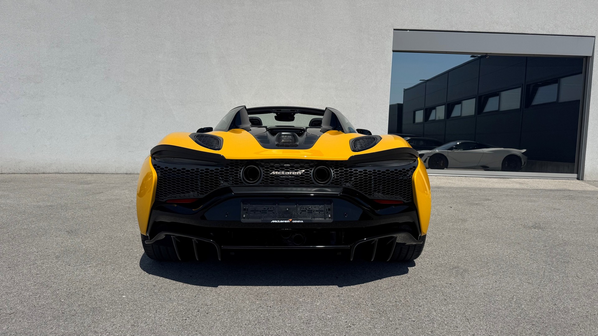 McLAREN Artura Spider Performance-image-6