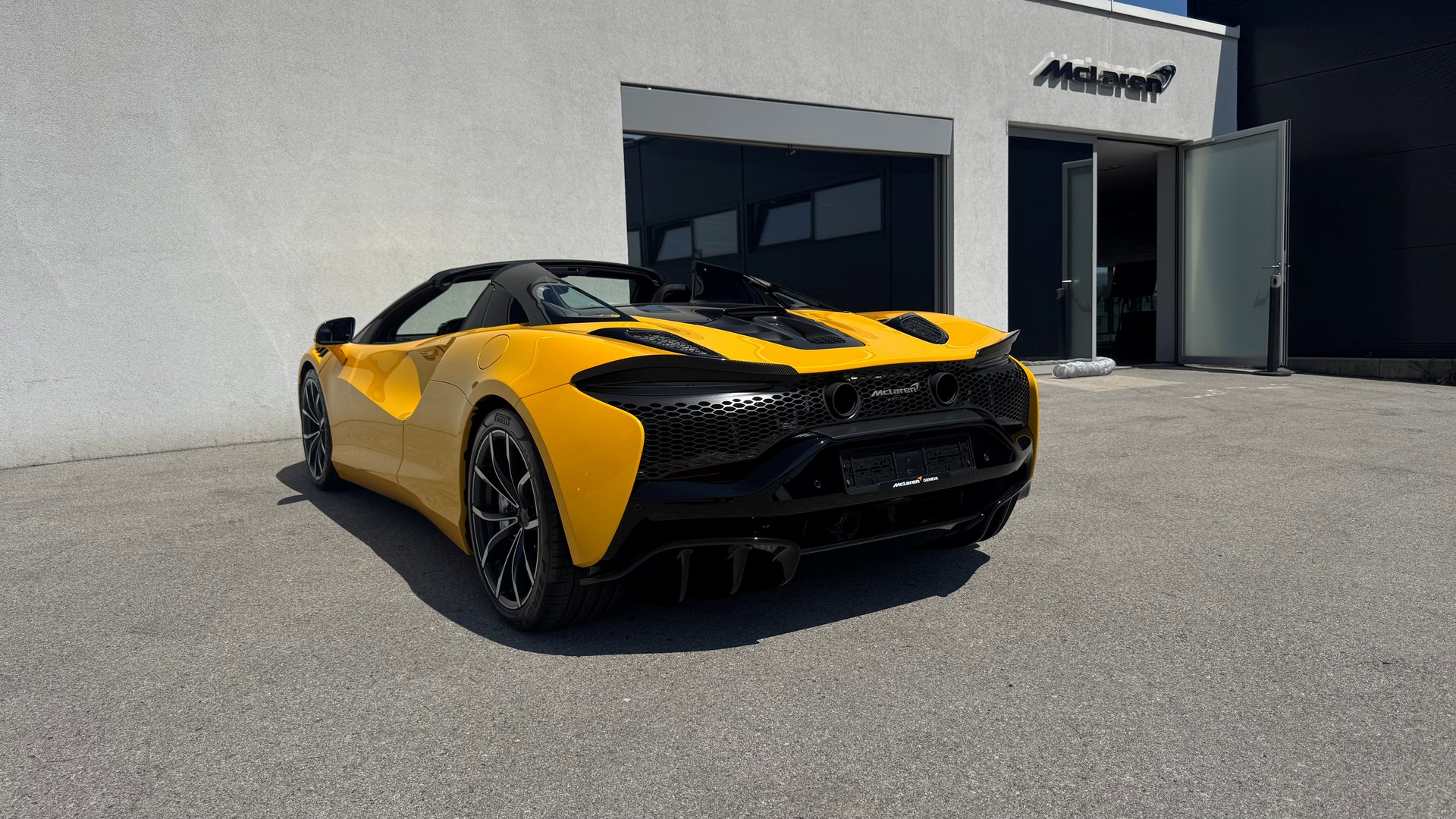 McLAREN Artura Spider Performance-image-7