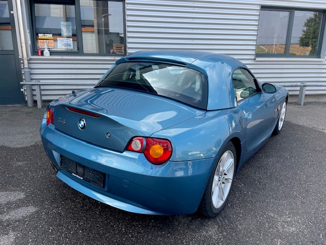 BMW Z4 3.0i Roadster-image-8