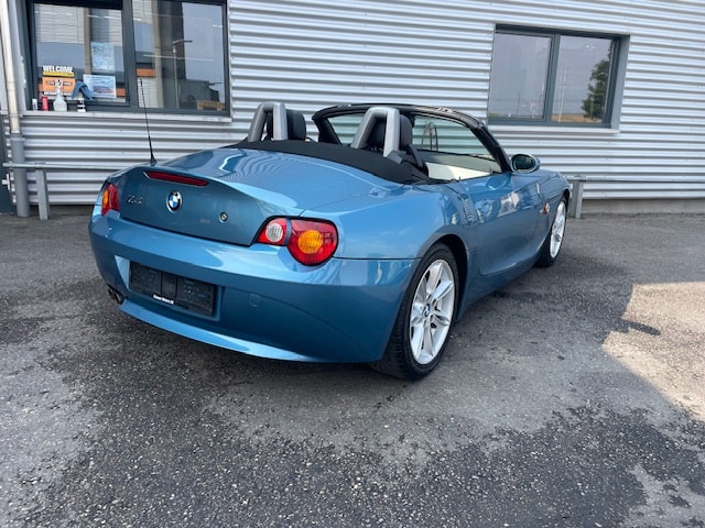 BMW Z4 3.0i Roadster-image-9