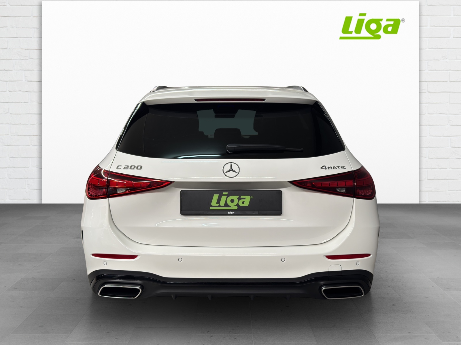 MERCEDES-BENZ C 200 AMG Line 4Matic T-Modell-image-4