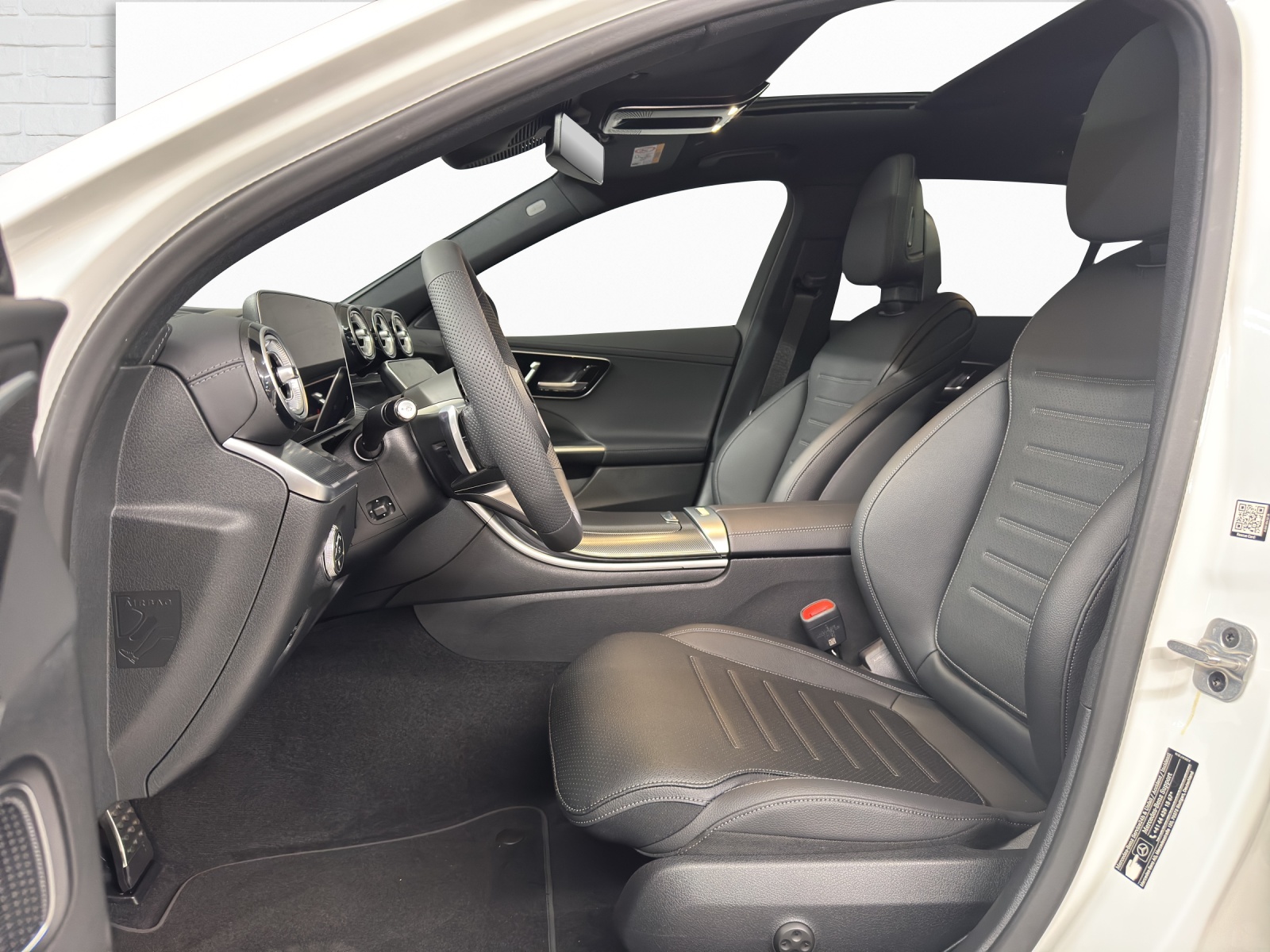 MERCEDES-BENZ C 200 AMG Line 4Matic T-Modell-image-6