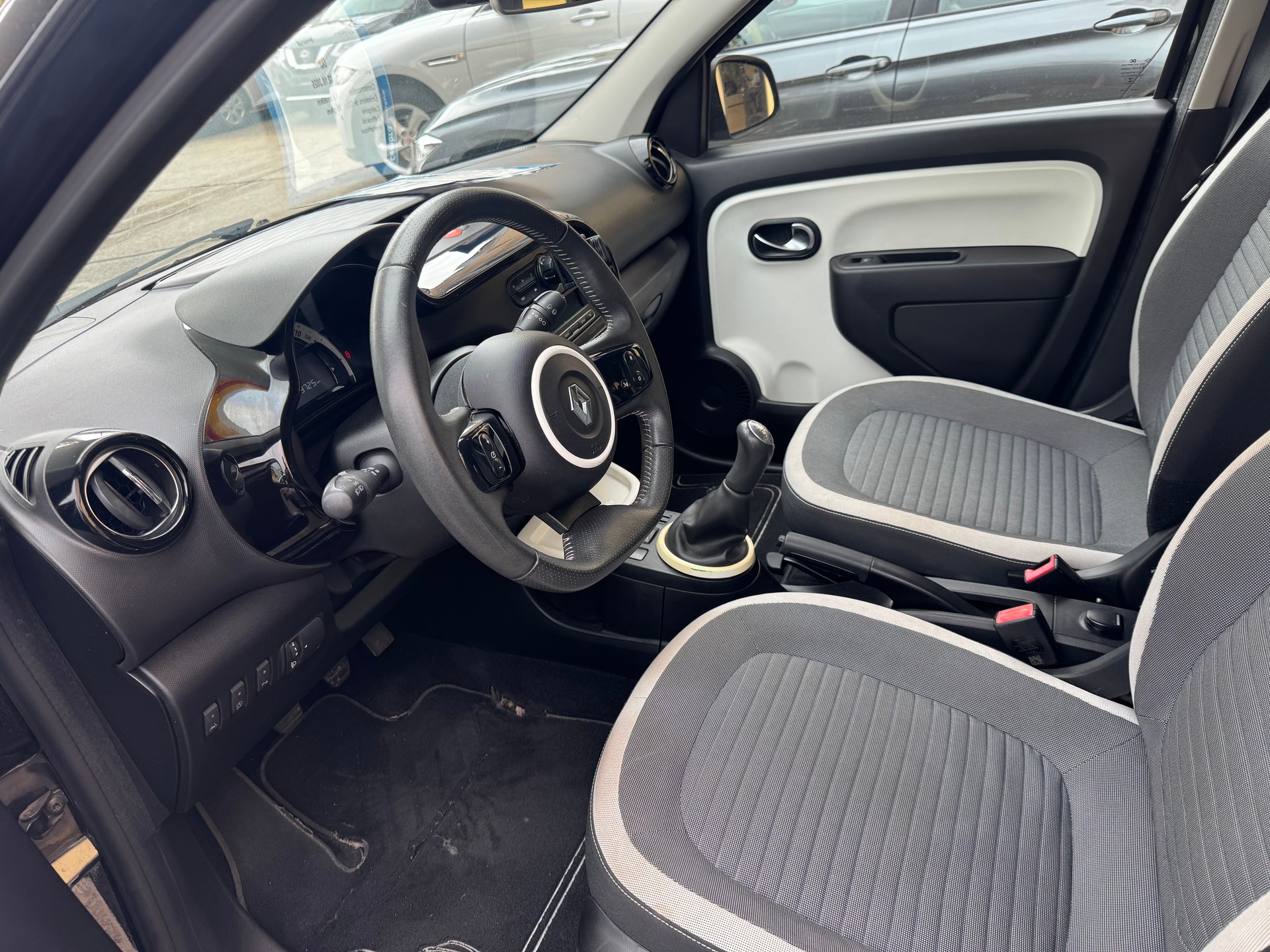 RENAULT Twingo 1.0 Life-image-3