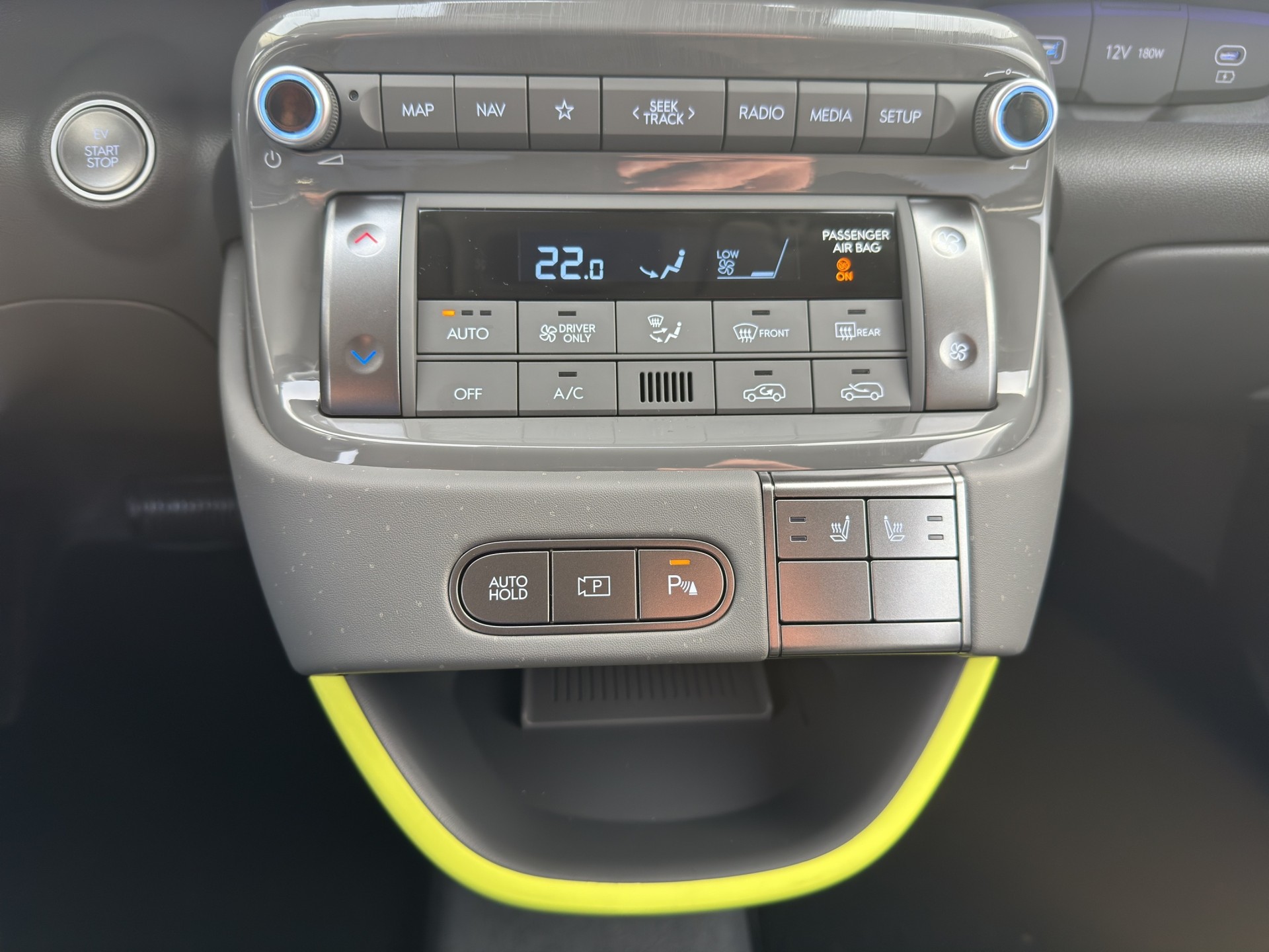 HYUNDAI Inster 49kWh Vertex Cross-image-18