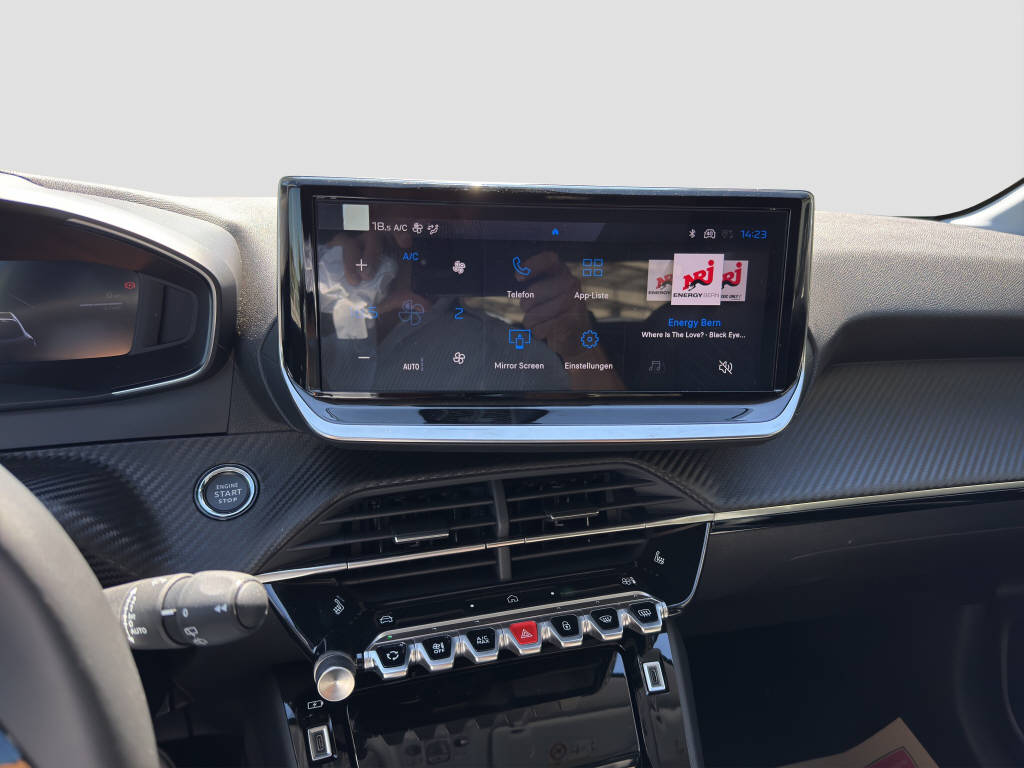PEUGEOT 208 1.2 Hybrid Allure 50. Jahr-Jubiläum Ulrich-image-12