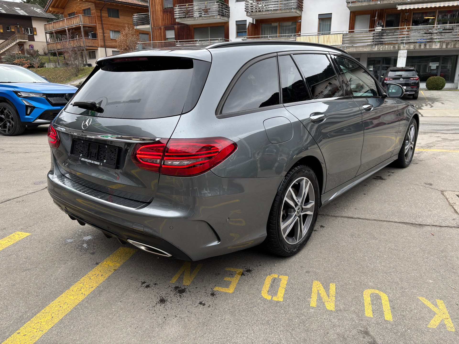 MERCEDES-BENZ C 200 Swiss Star AMG L.4M-showroom-element-2