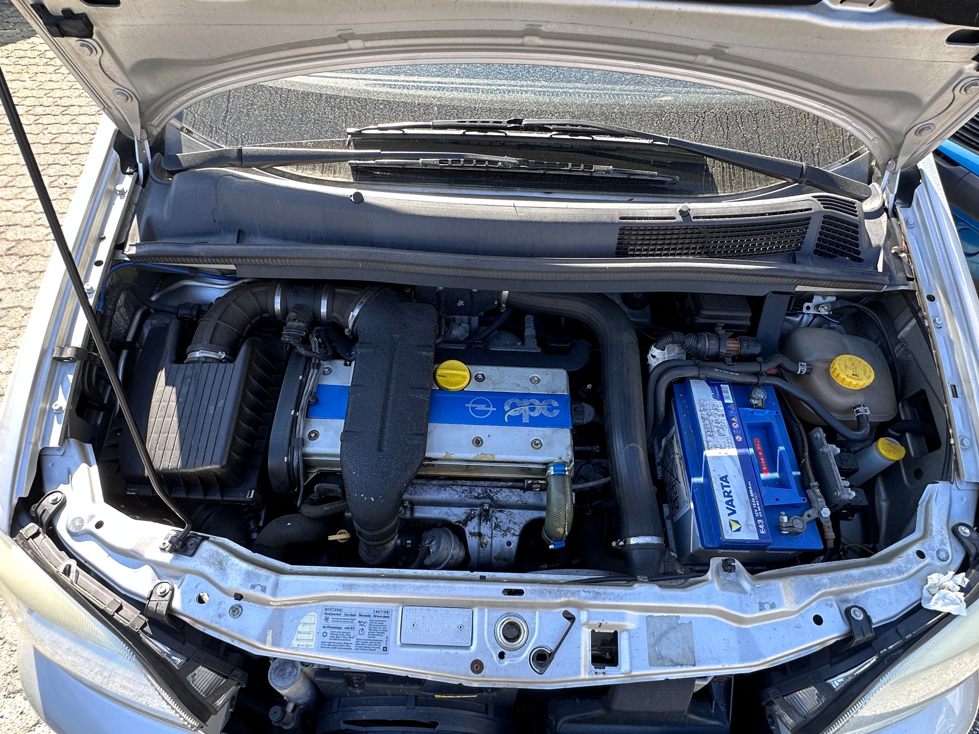 OPEL Zafira 2.0i Turbo OPC-image-14