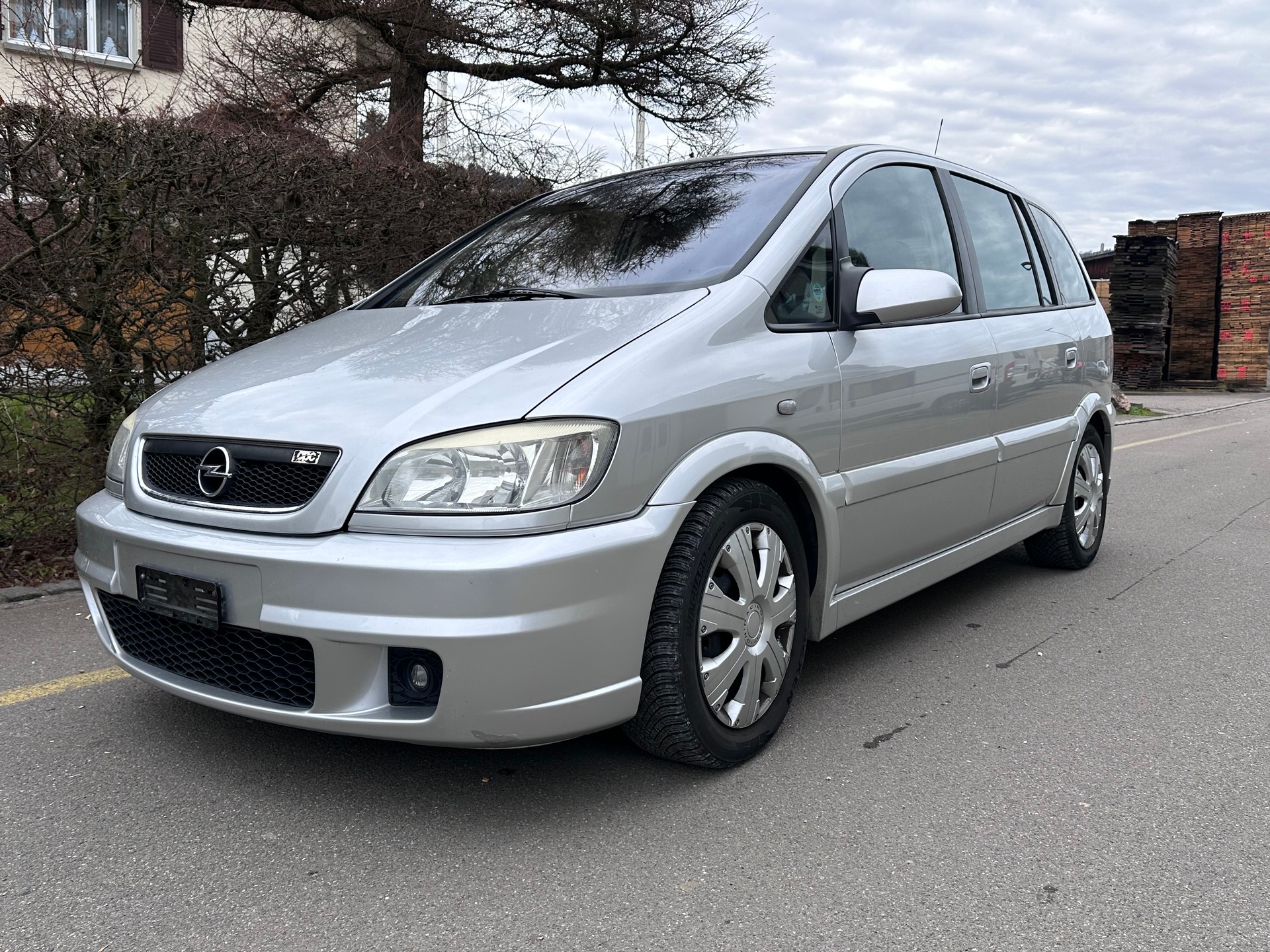 OPEL Zafira 2.0i Turbo OPC-image-2