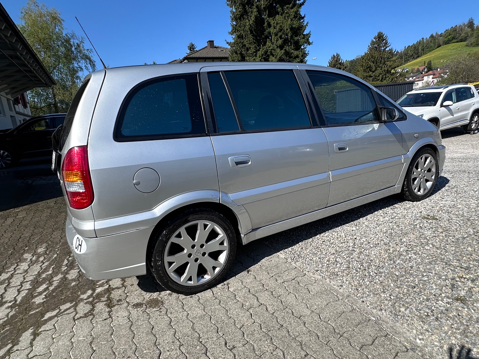 OPEL Zafira 2.0i Turbo OPC-image-3