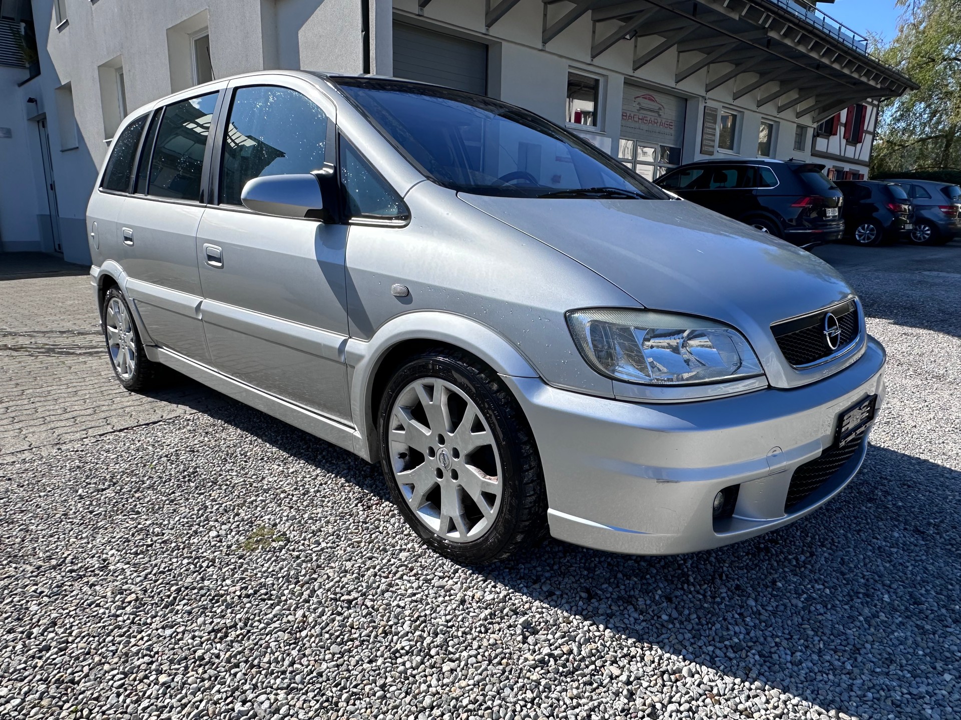 OPEL Zafira 2.0i Turbo OPC-image-0