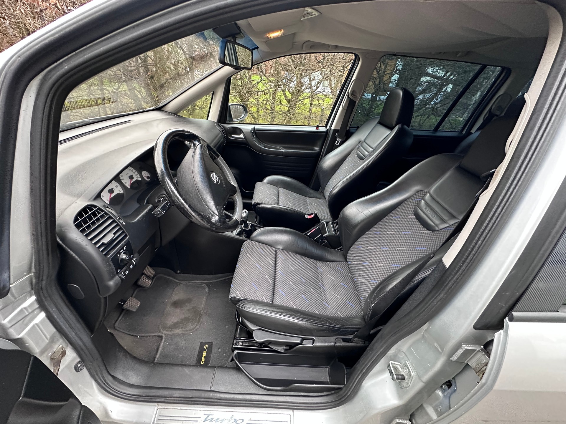 OPEL Zafira 2.0i Turbo OPC-image-7