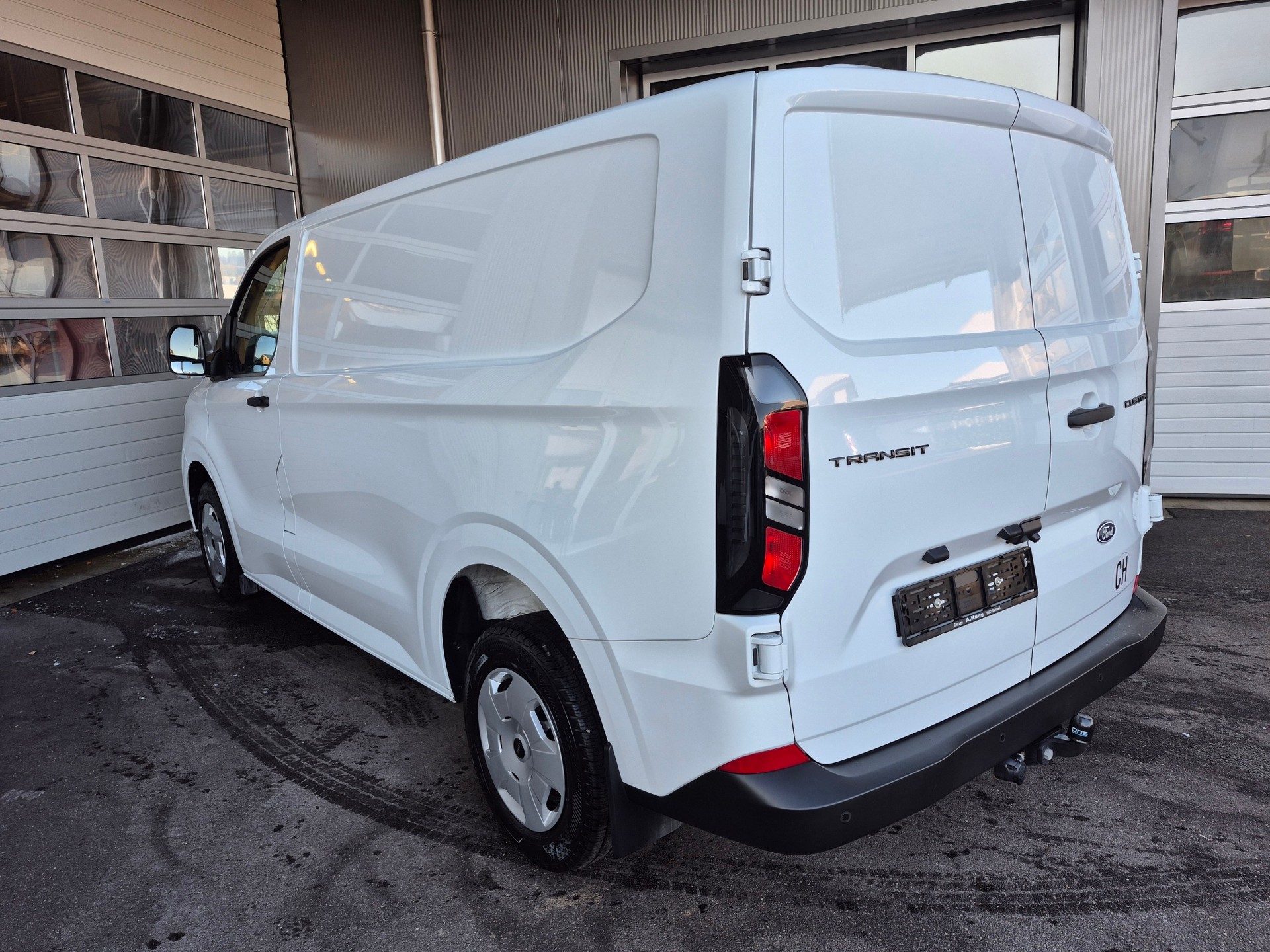 FORD Transit Custom Van 320 L1H1 Trend-image-2