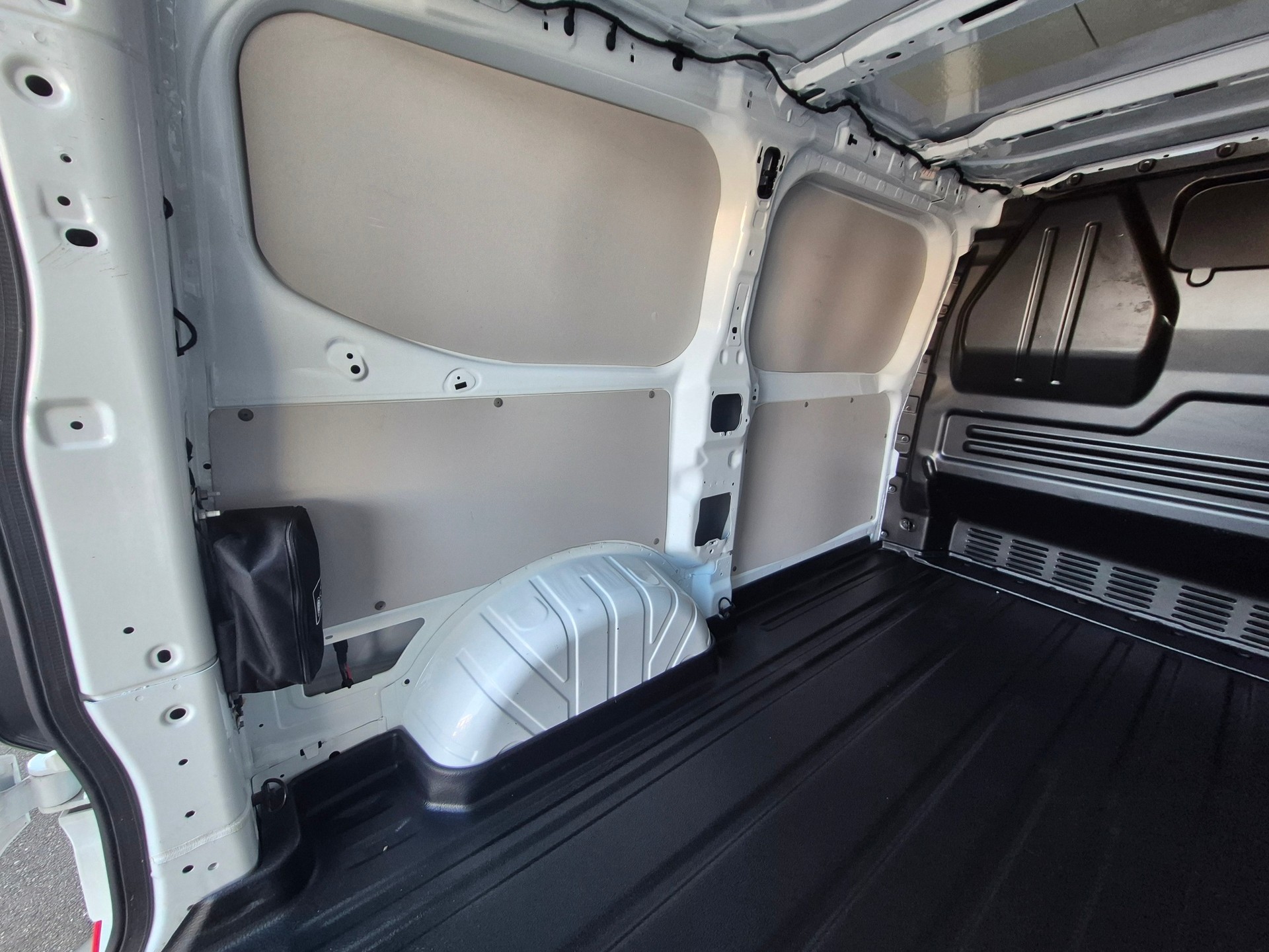FORD Transit Custom Van 320 L1H1 Trend-image-5
