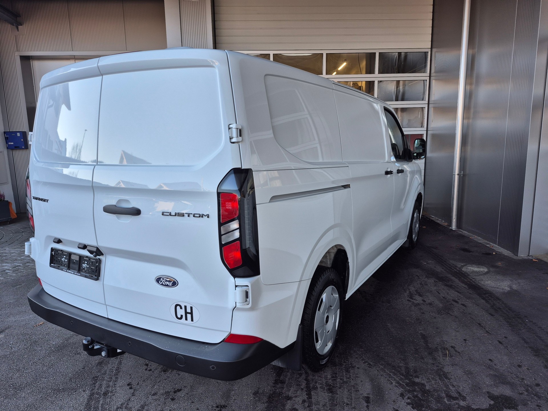 FORD Transit Custom Van 320 L1H1 Trend-image-3