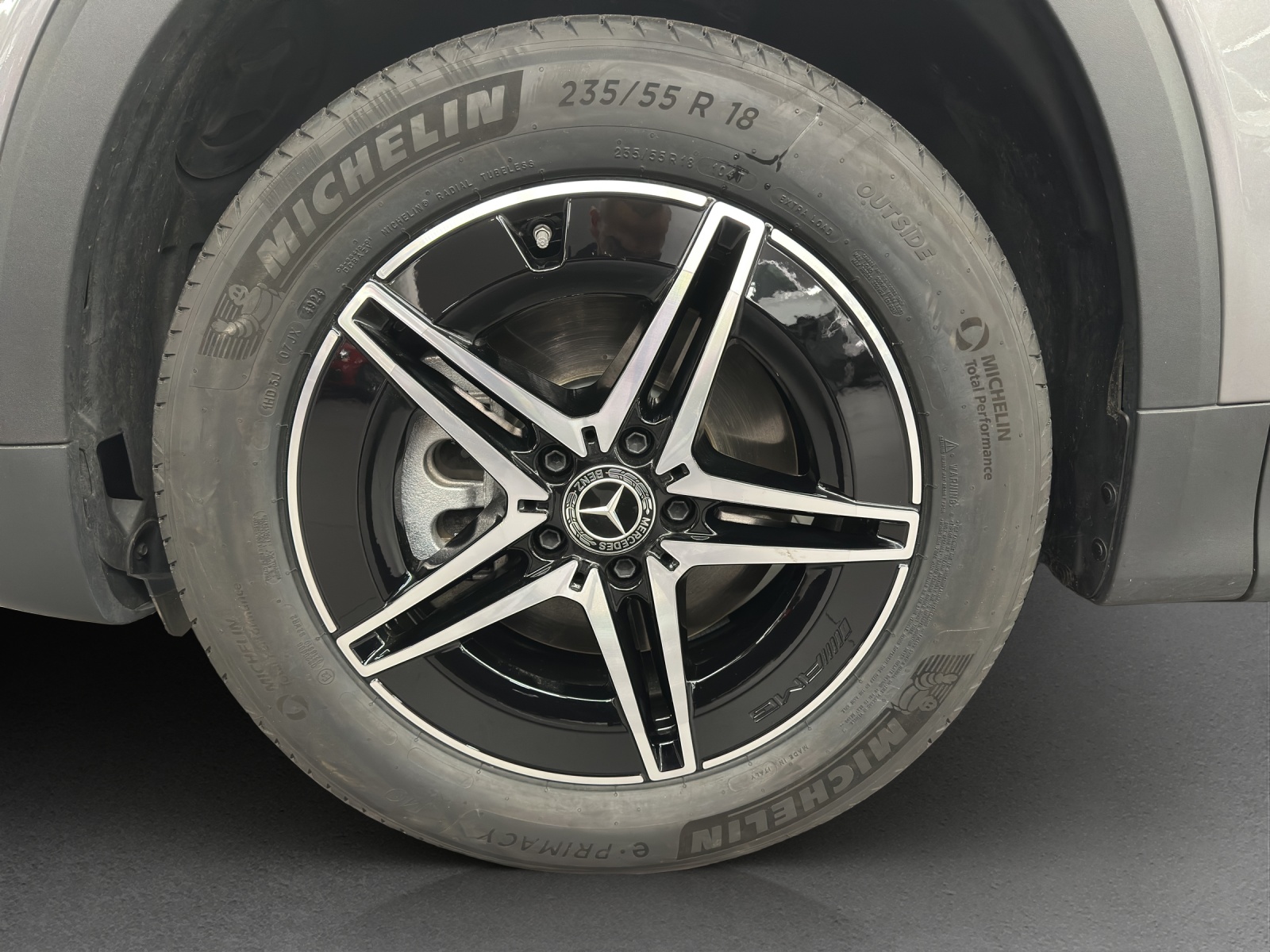 MERCEDES-BENZ EQB 350 4M Swiss Star-image-12