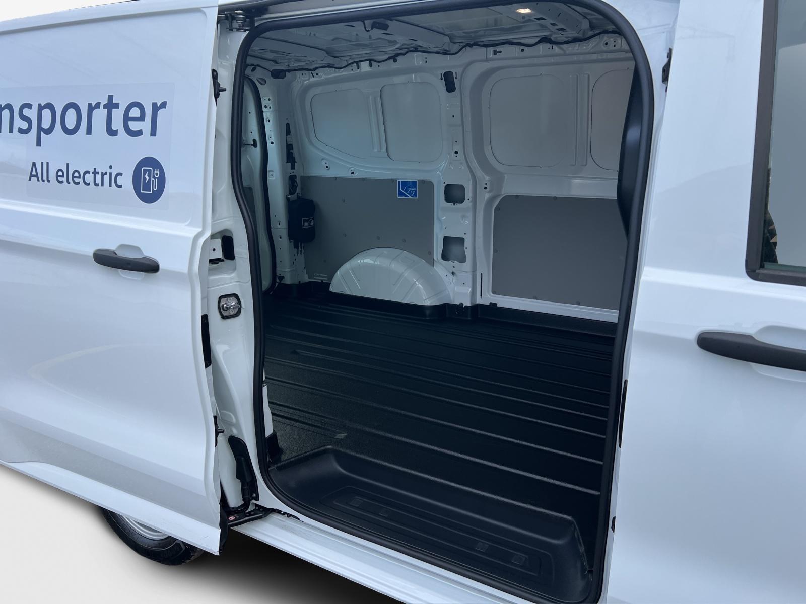 VW NEW Transporter Voll Elektro mit 218PS-image-11