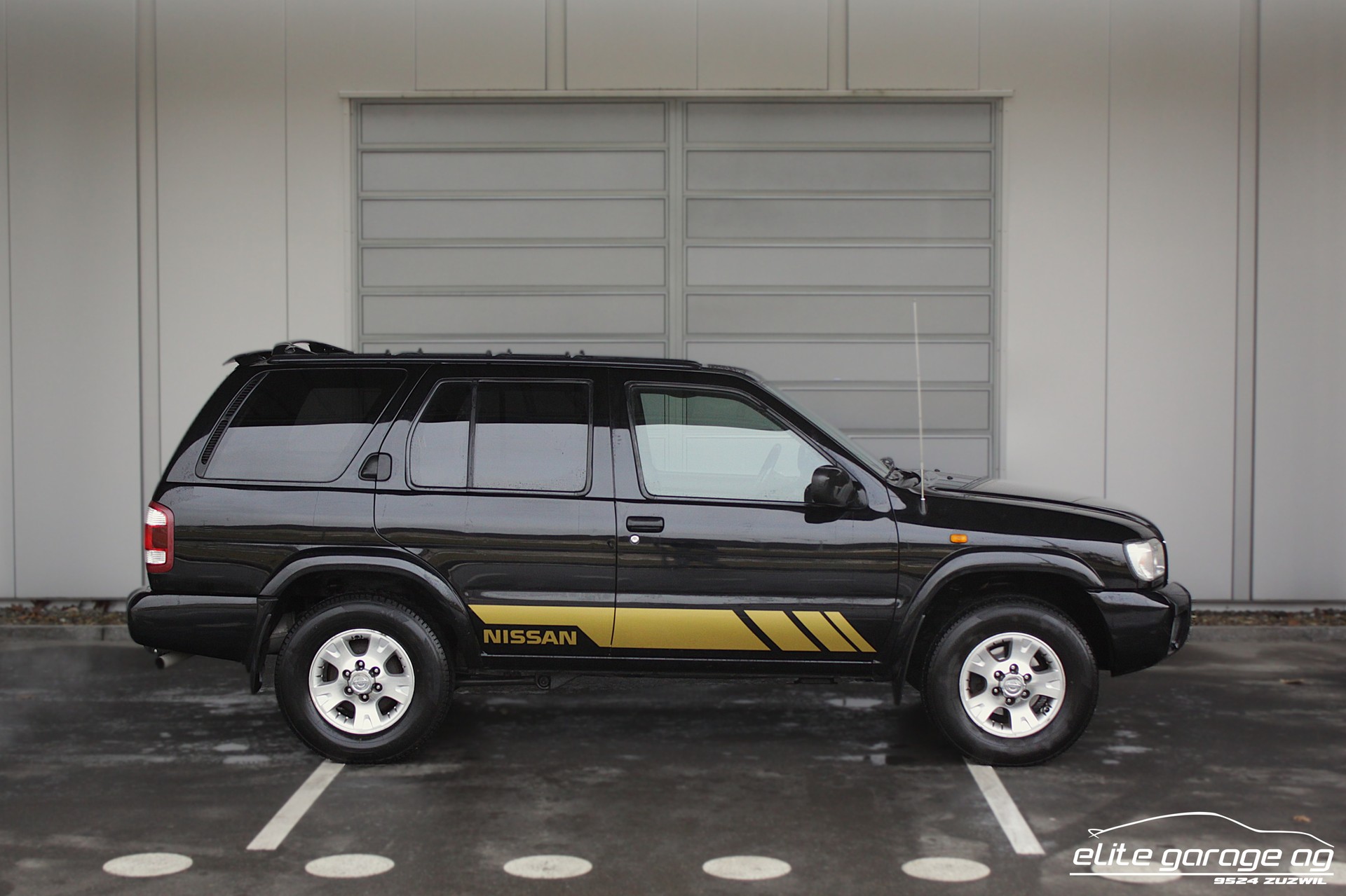 NISSAN Pathfinder 3.3 Exec. V6-image-5