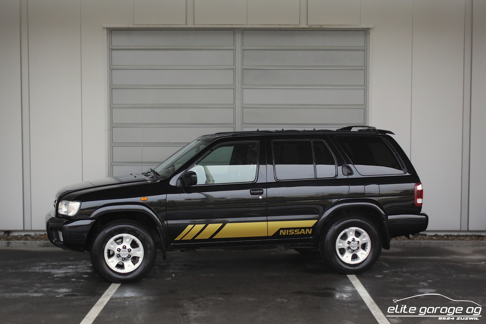 NISSAN Pathfinder 3.3 Exec. V6