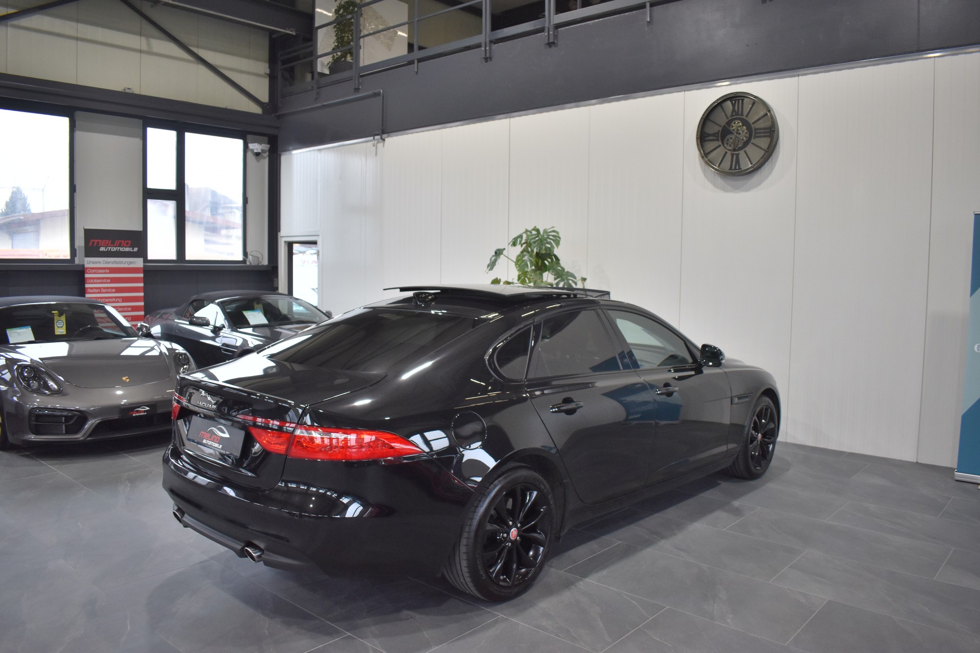 JAGUAR XF 25t Portfolio Automatic-image-9